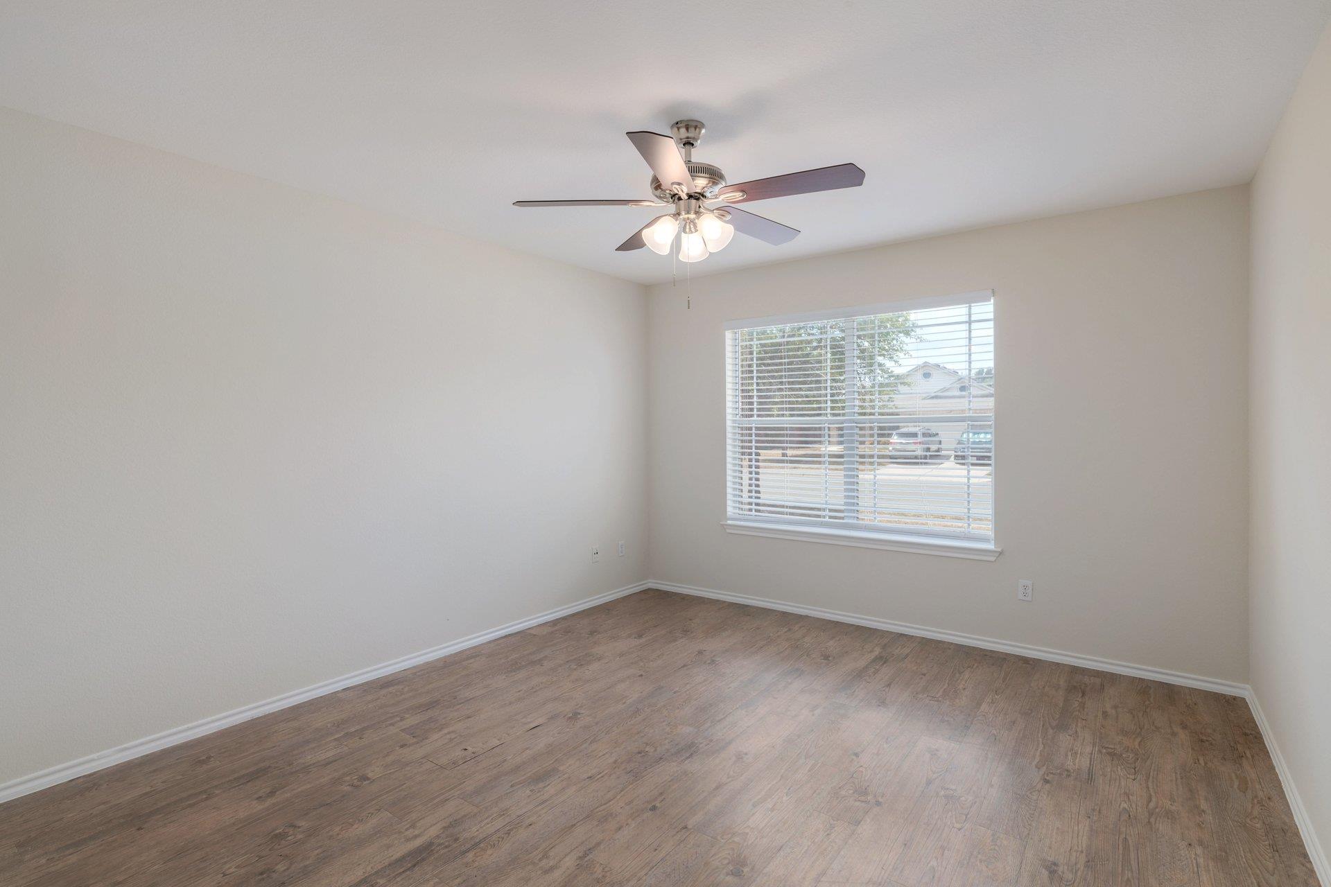 1014 W South St Property Photo 20