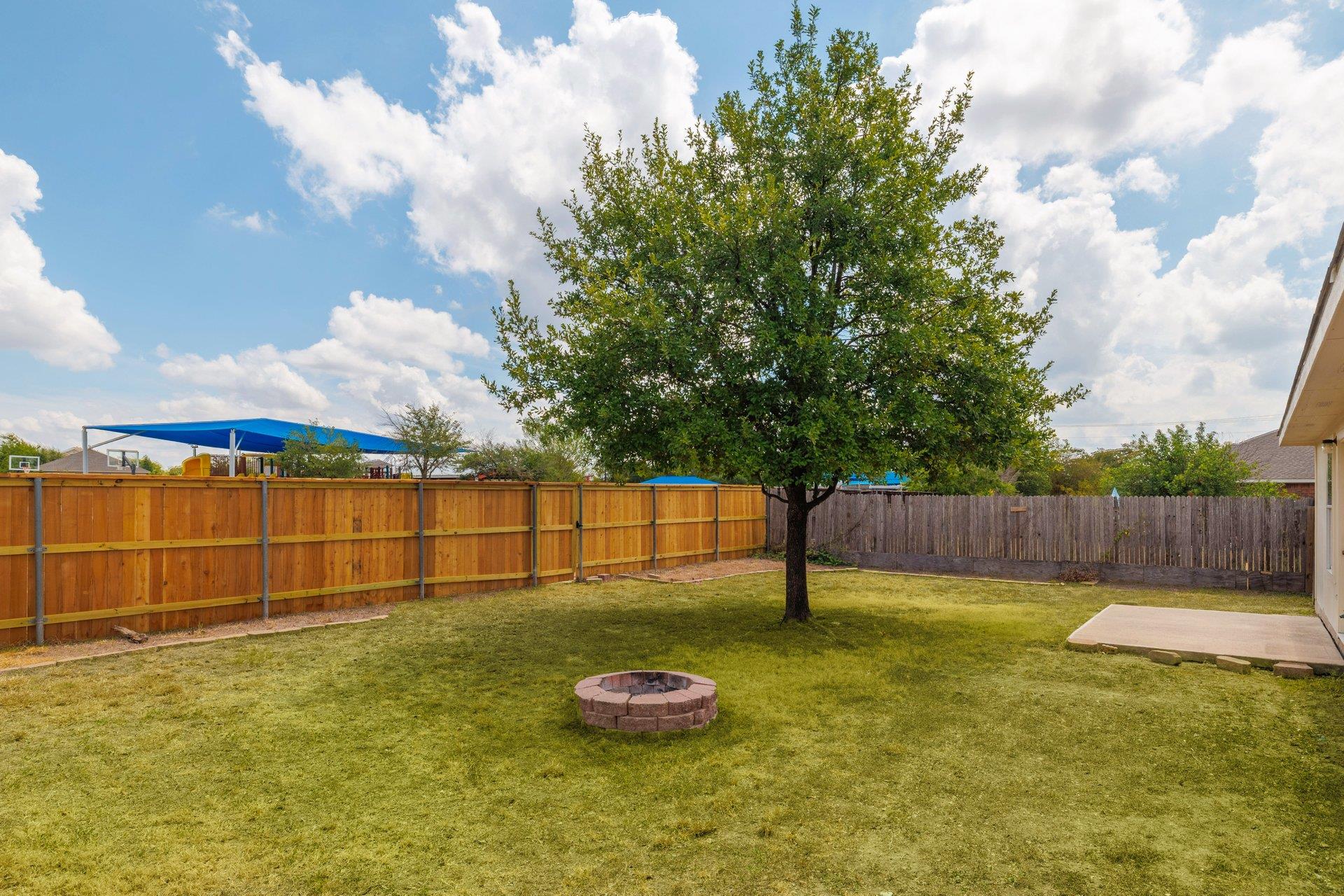 1014 W South St Property Photo 26