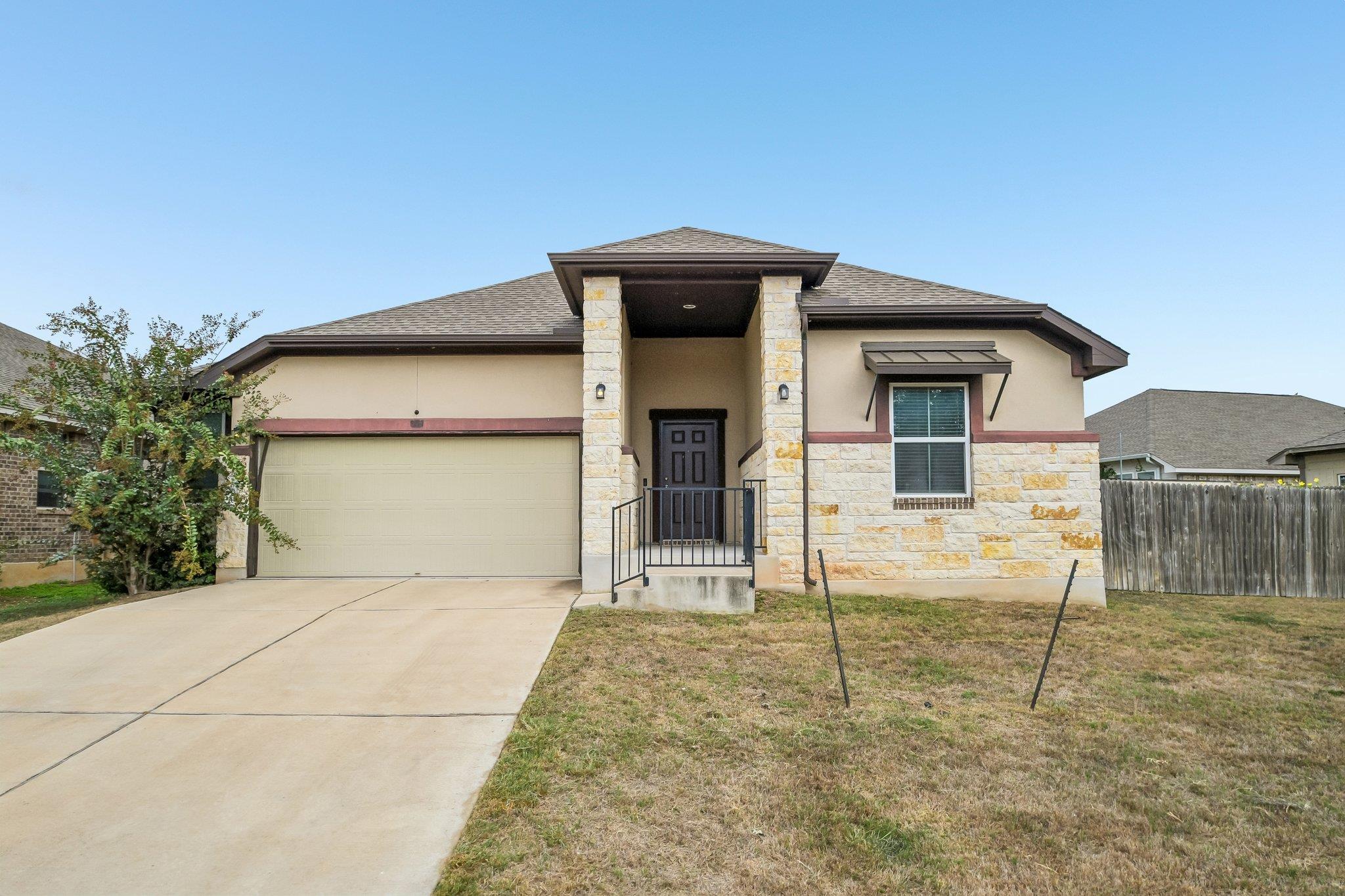 280 Rimrock Ct Property Photo 1
