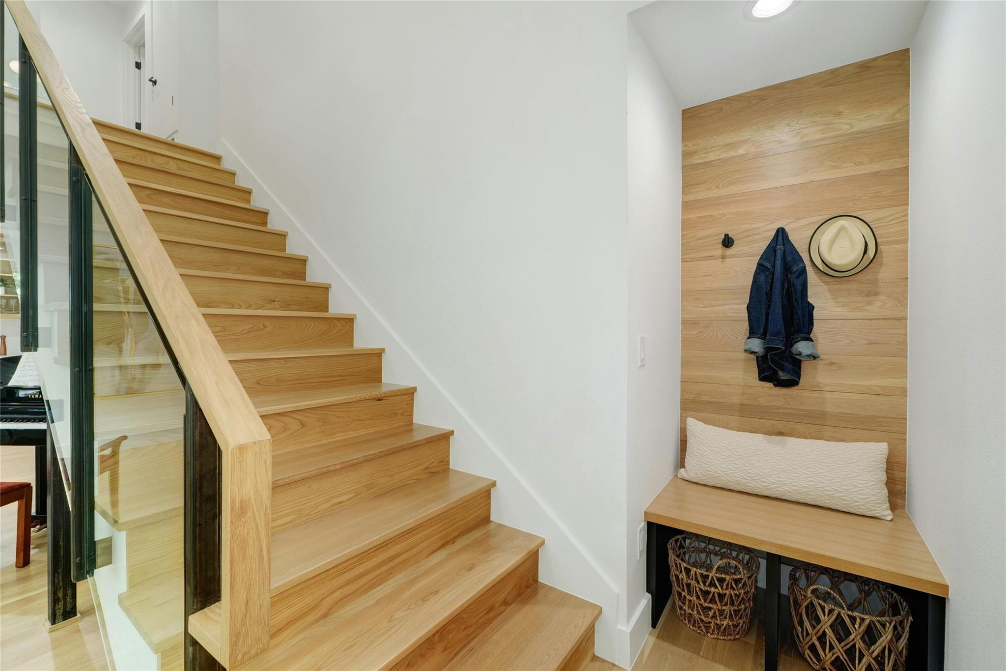 3104 Santa Monica Dr Property Photo 6