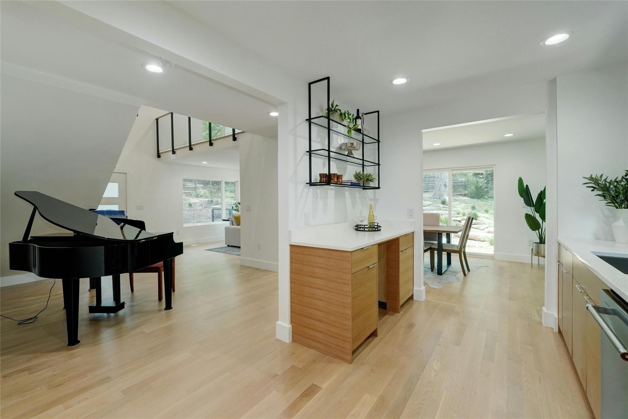 3104 Santa Monica Dr Property Photo 11