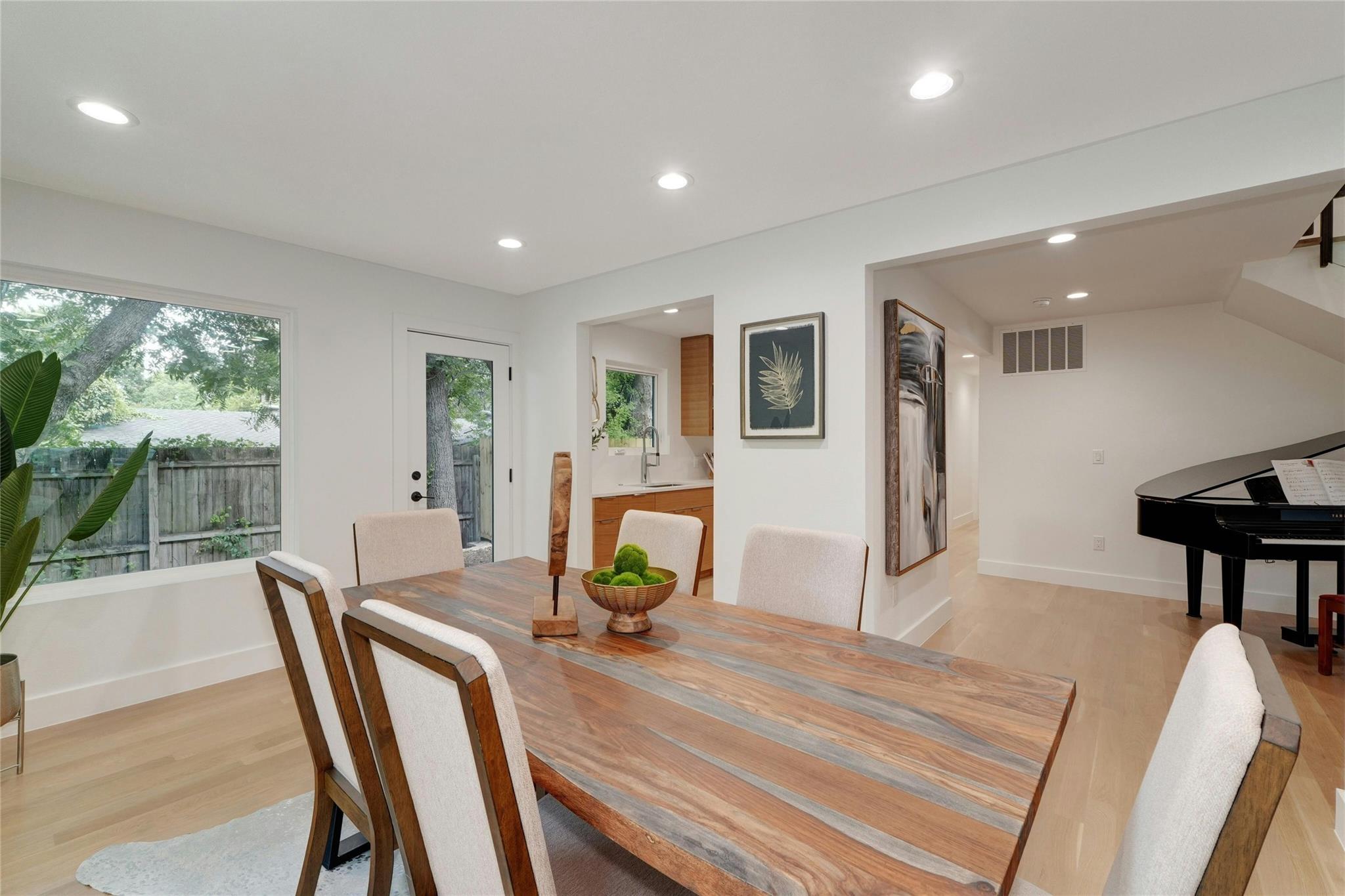 3104 Santa Monica Dr Property Photo 12