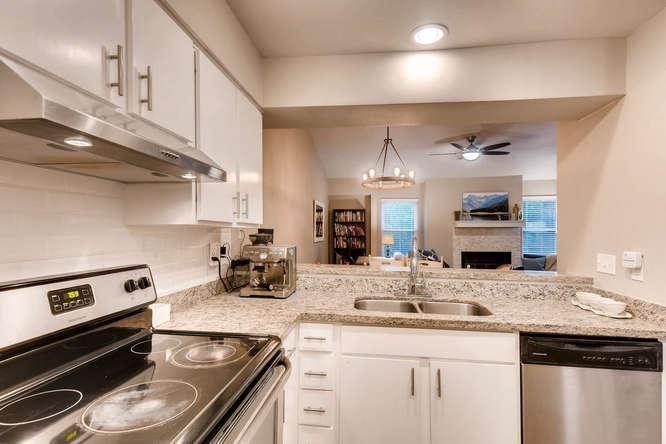 5313 Indio Dr #unit C Property Photo 6
