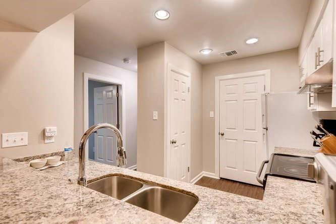 5313 Indio Dr #unit C Property Photo 7
