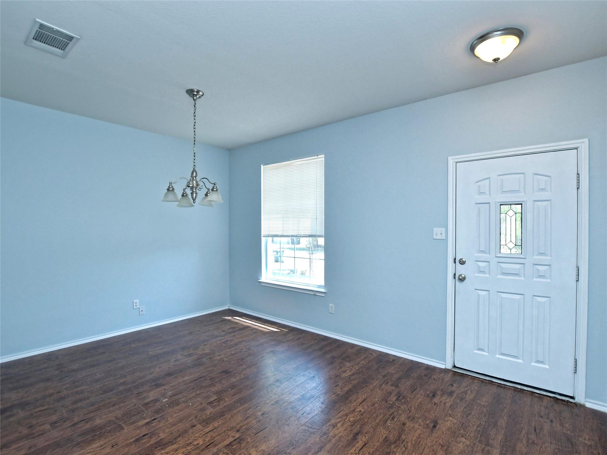 303 Banner Ave Property Photo 5