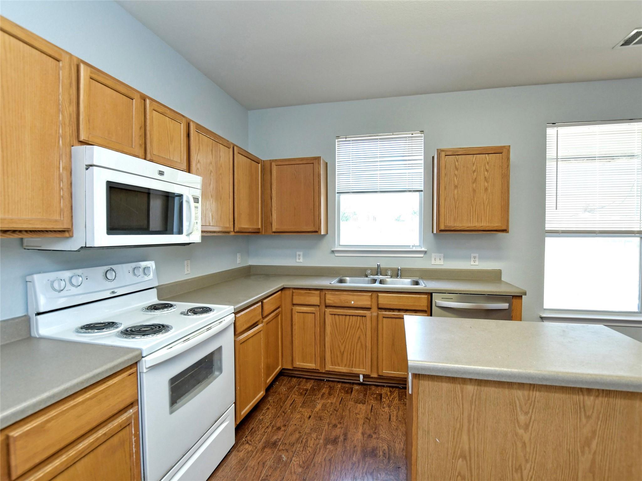 303 Banner Ave Property Photo 12