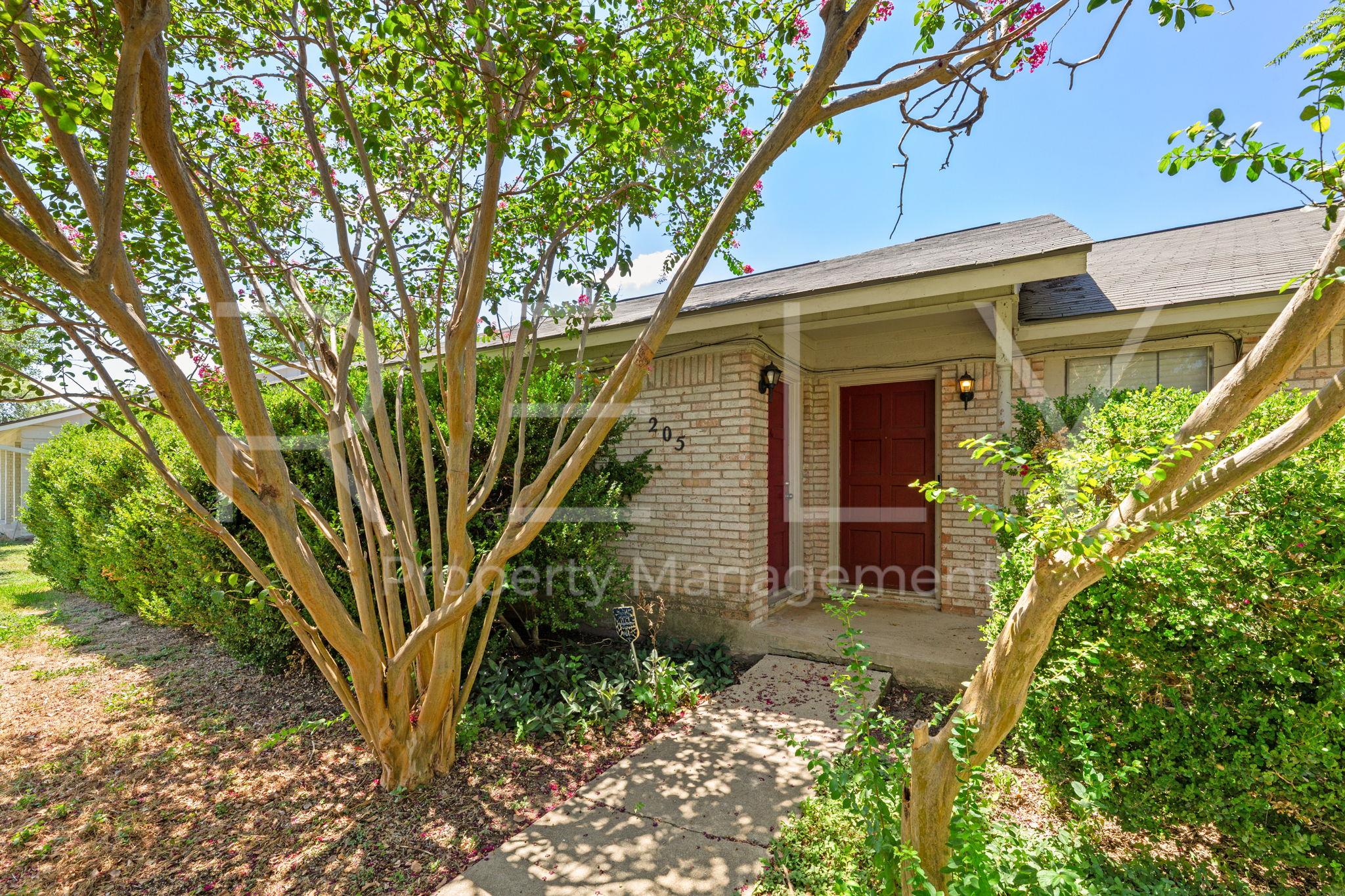 205 W William Cannon Dr #a Property Photo 3