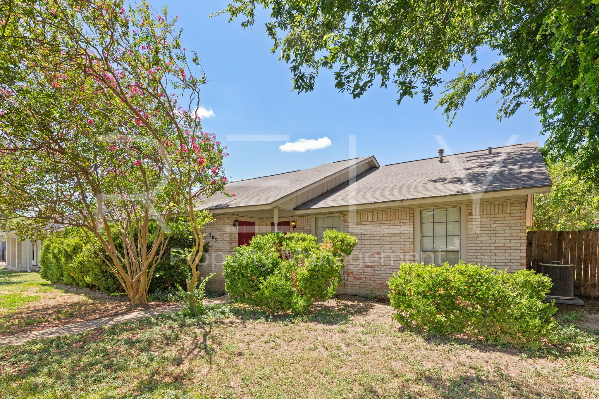 205 W William Cannon Dr #a Property Photo 4