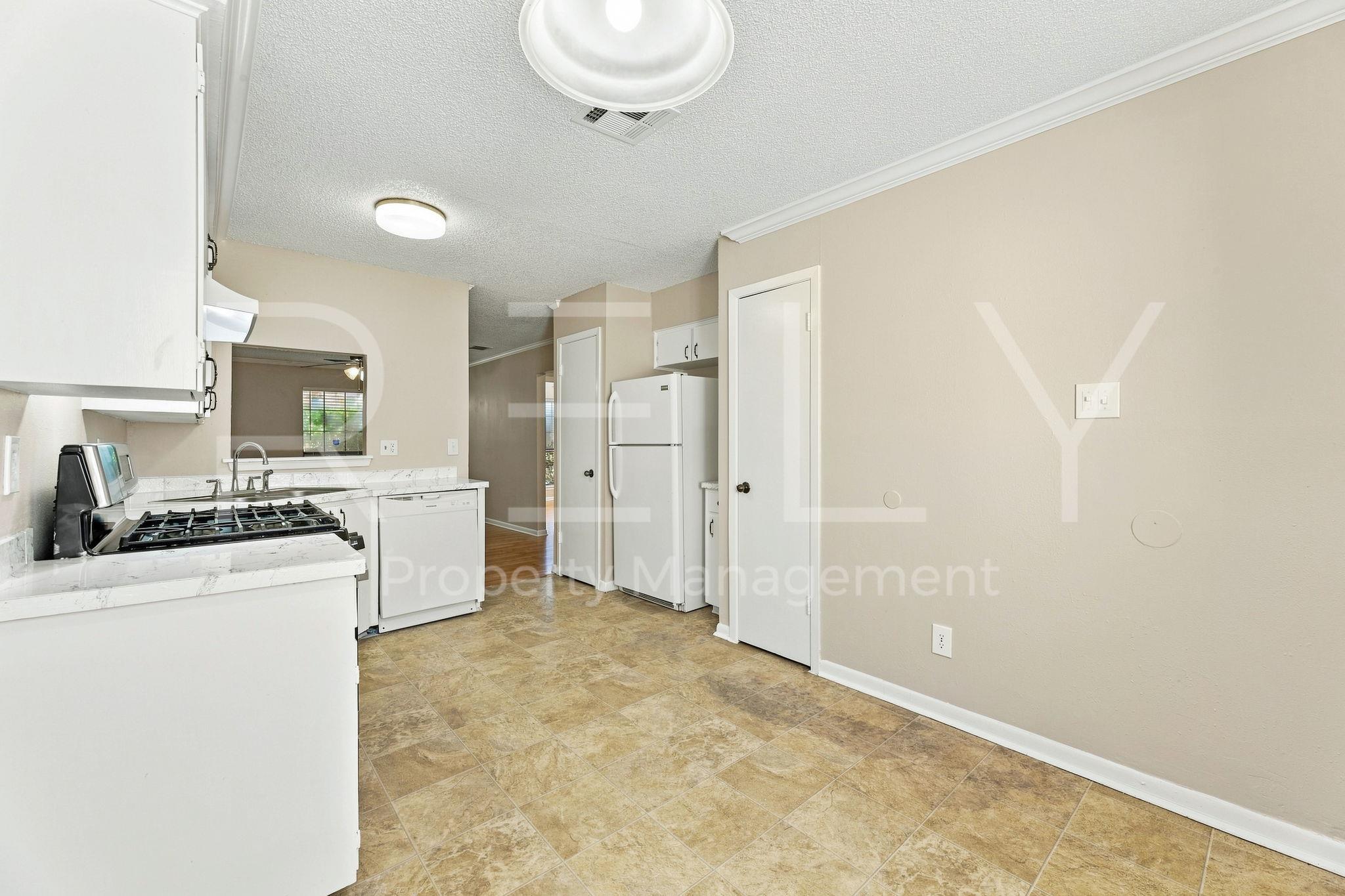 205 W William Cannon Dr #a Property Photo 6