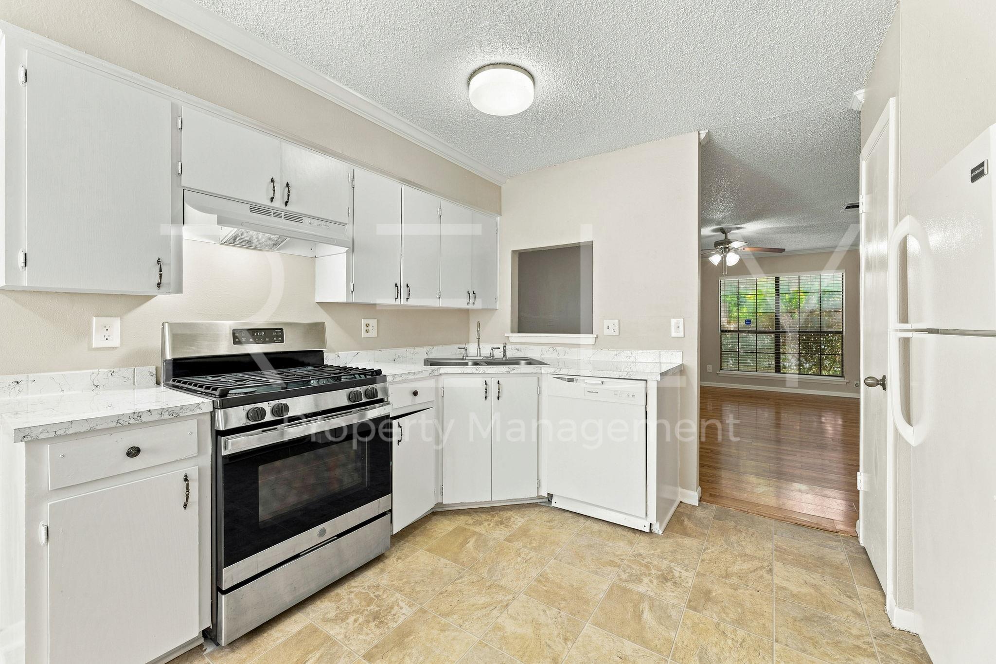 205 W William Cannon Dr #a Property Photo 7