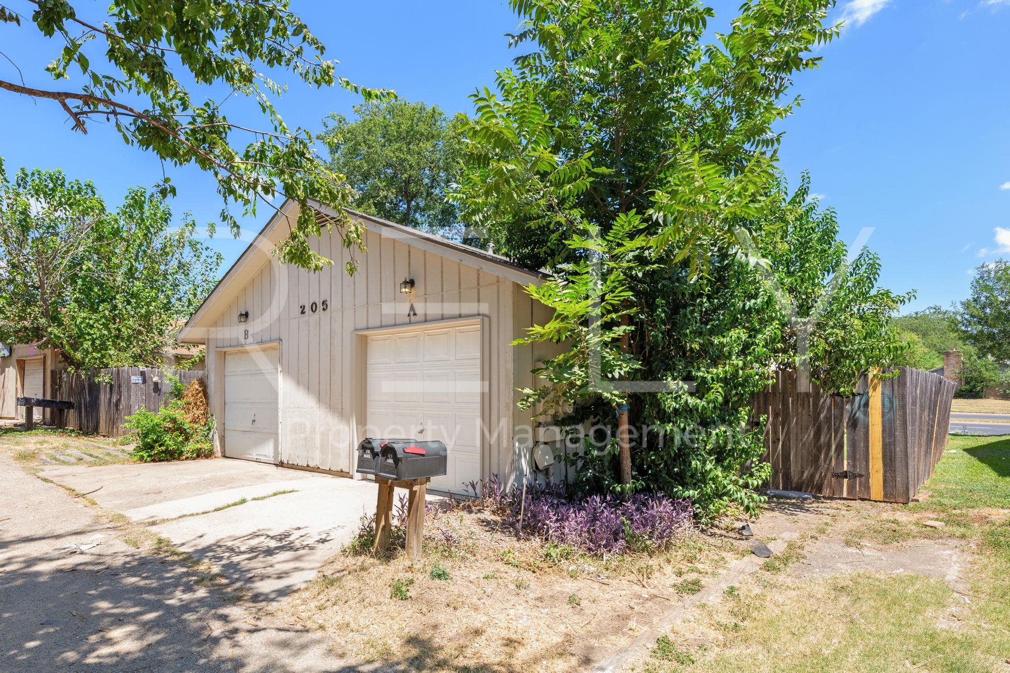 205 W William Cannon Dr #a Property Photo 28