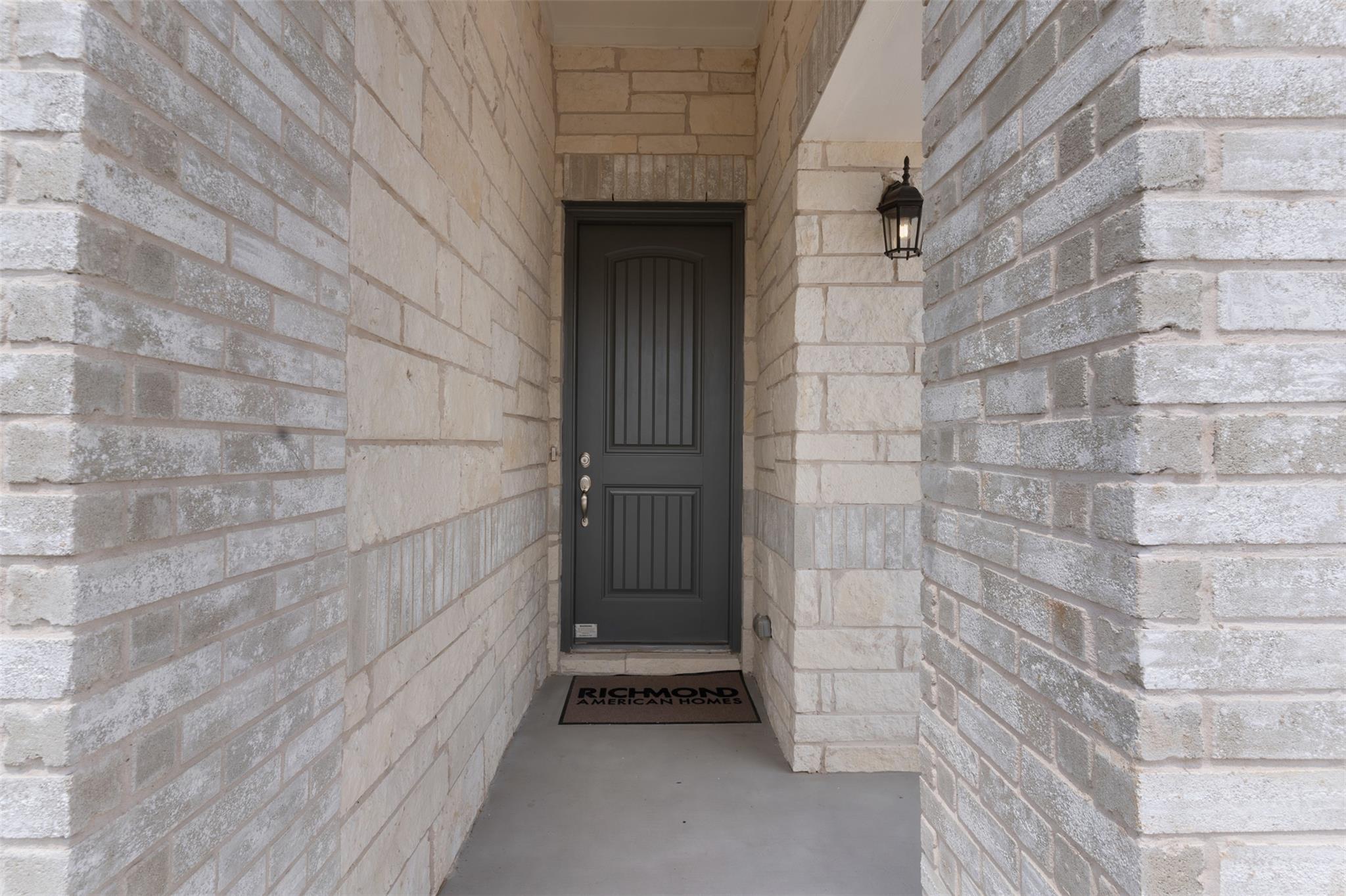 236 Firethorn Rd Property Photo 4