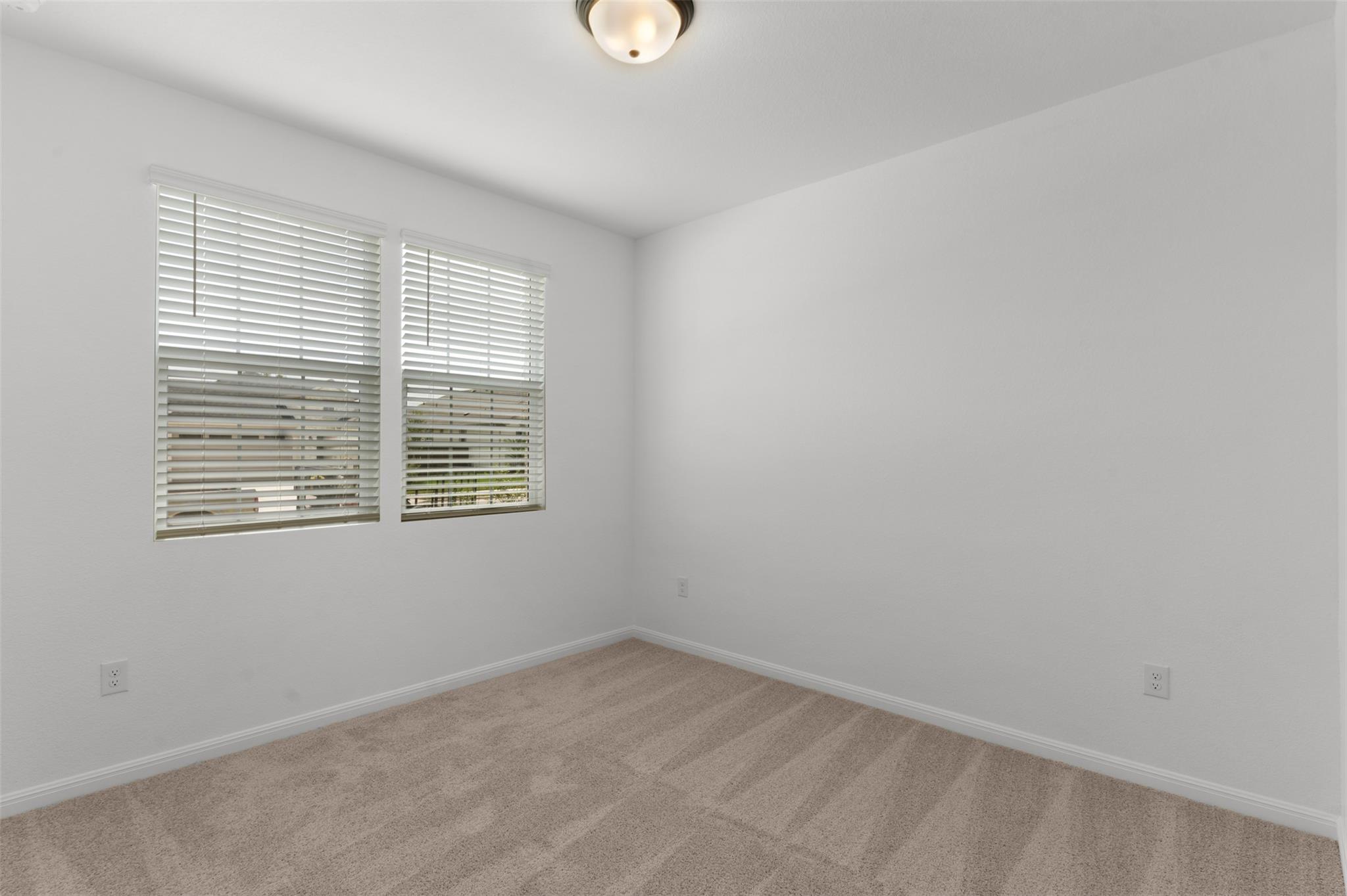 236 Firethorn Rd Property Photo 6