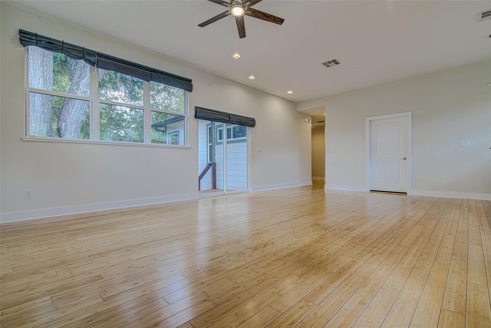 1106 Berger St Property Photo 7