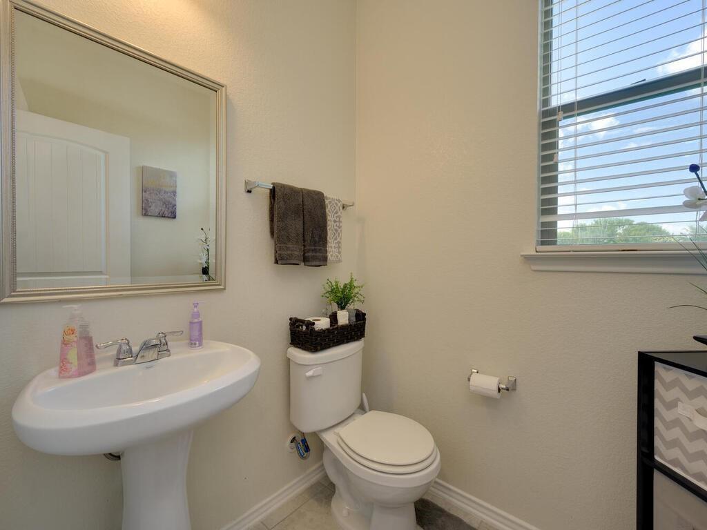 1304 Decatur Ct Property Photo 15