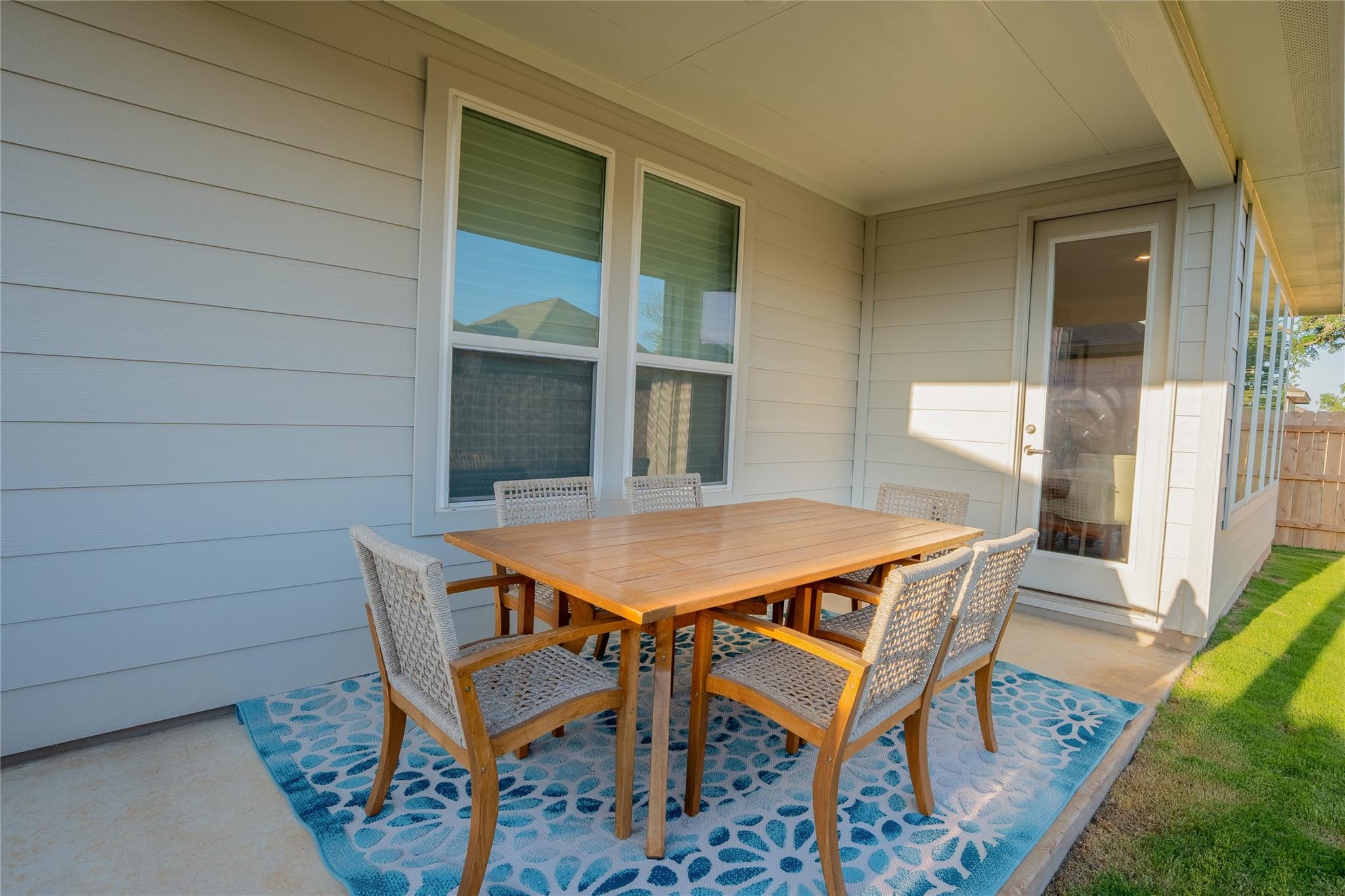 215 Grand Canyon Way Property Photo 2