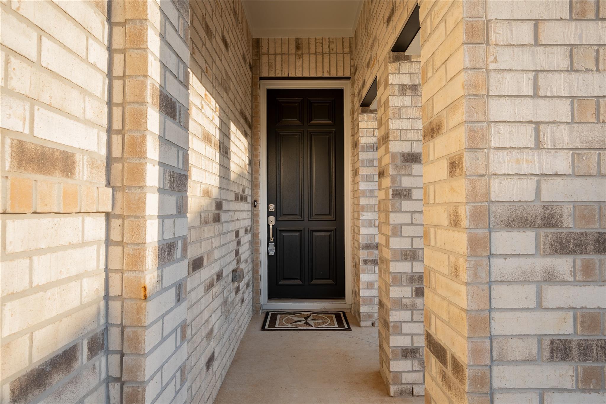 215 Grand Canyon Way Property Photo 5