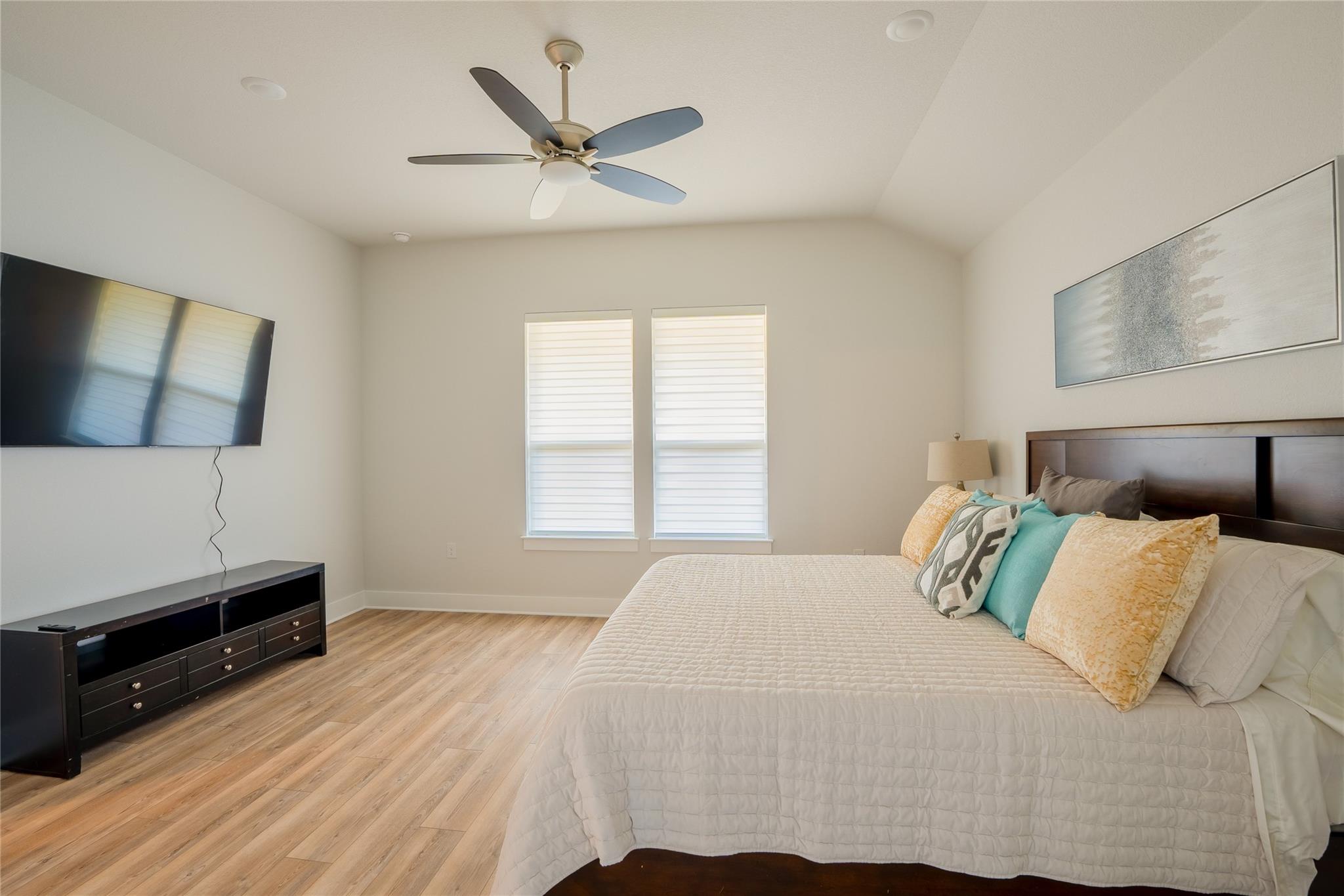 215 Grand Canyon Way Property Photo 11