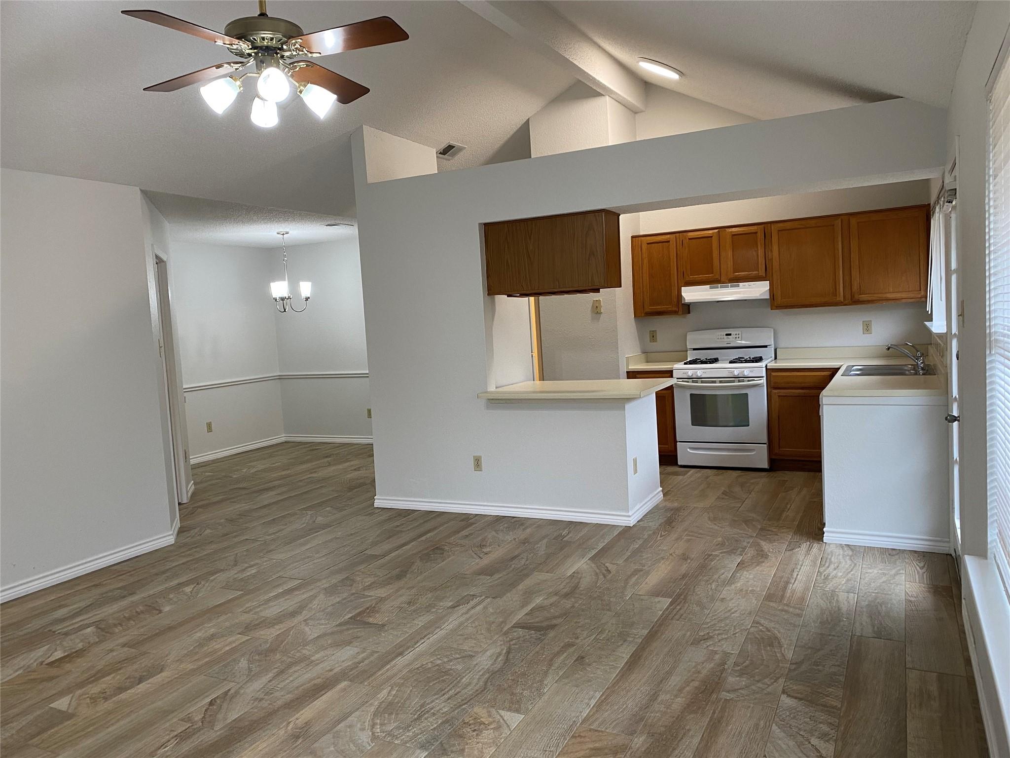8907 Pocono Cv Property Photo 4