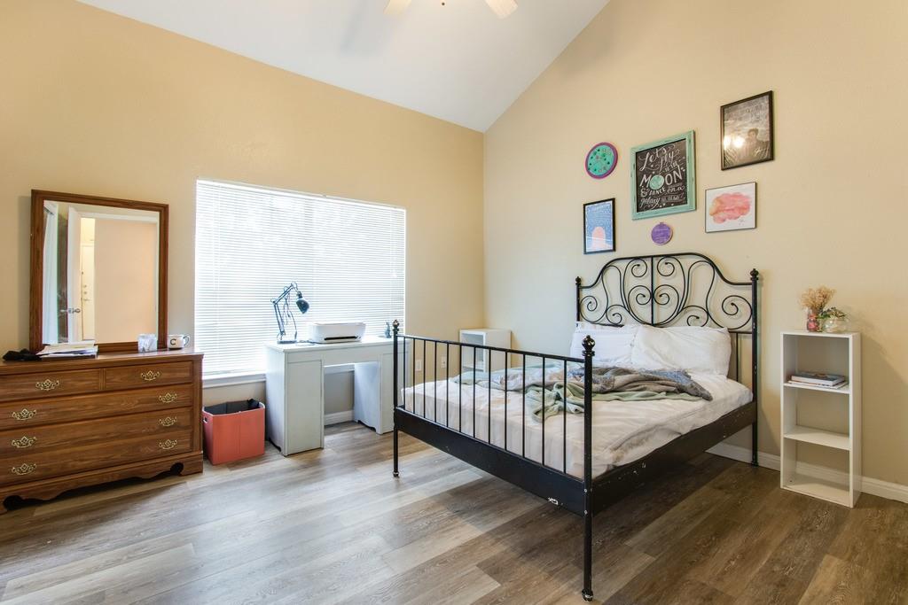 1023 W 24th St #707 Property Photo 4