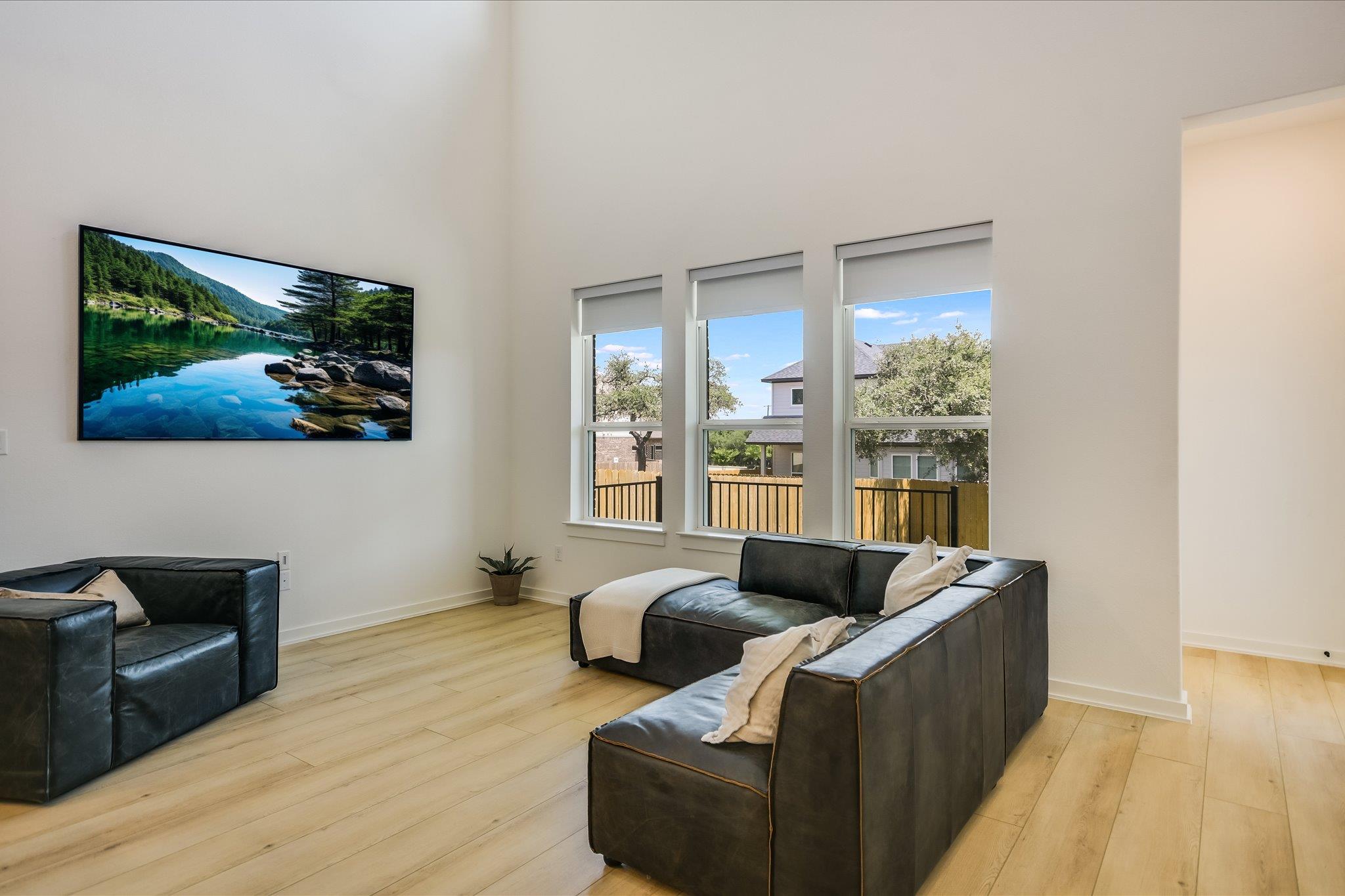 253 Darley Oak Dr Property Photo 9