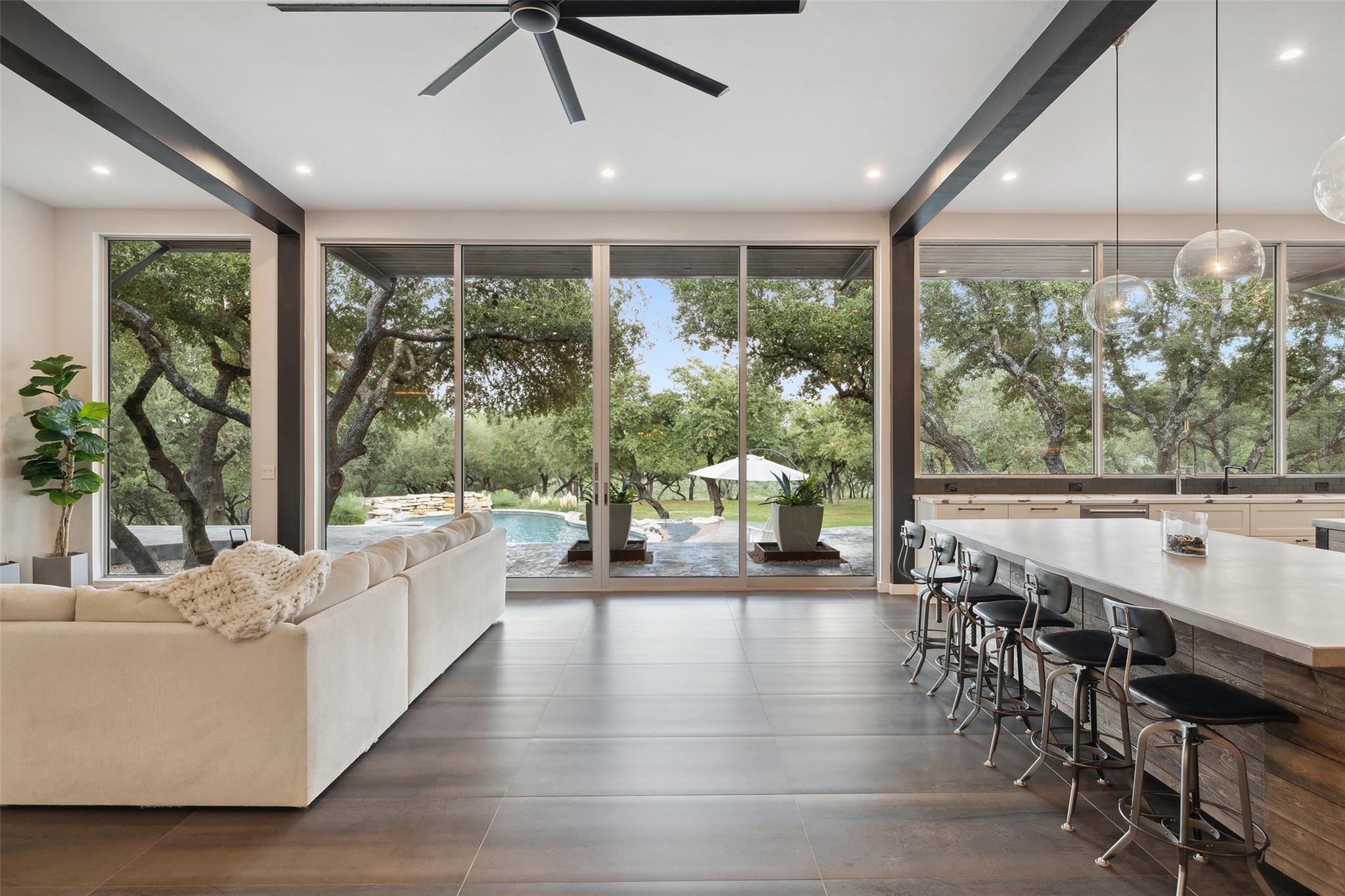 2412 Bee Creek Rd Property Photo 8