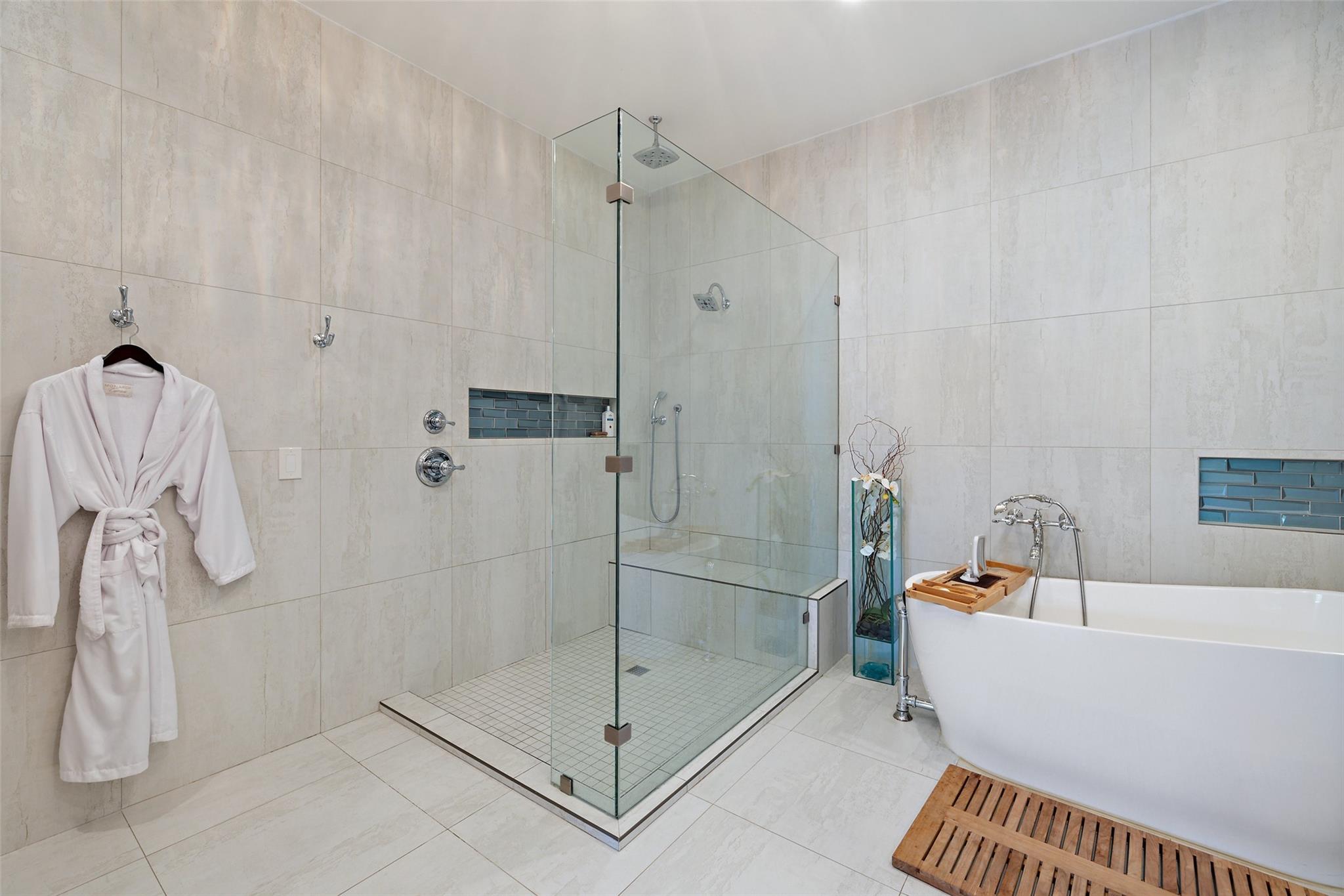 2412 Bee Creek Rd Property Photo 17