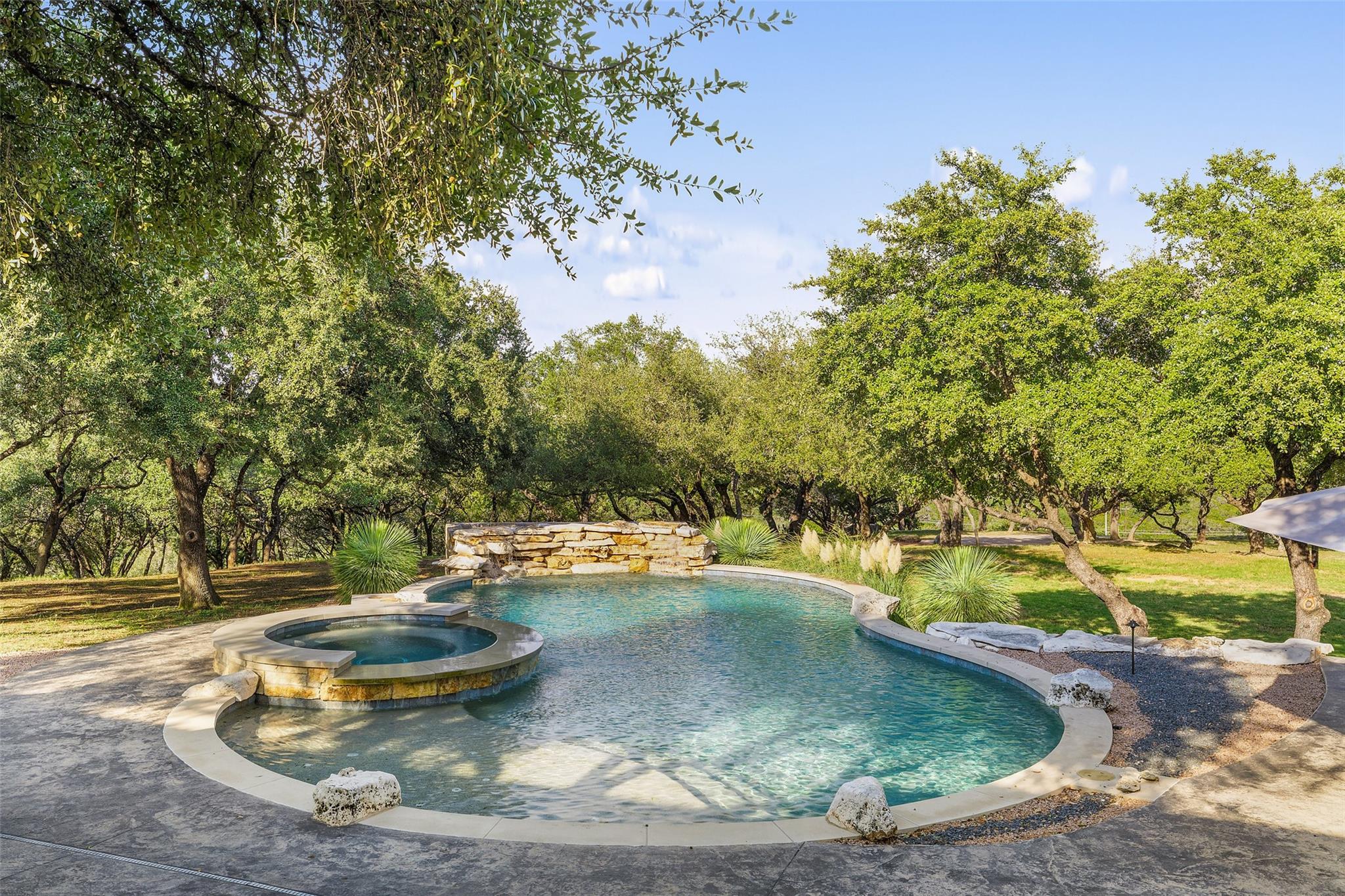 2412 Bee Creek Rd Property Photo 20