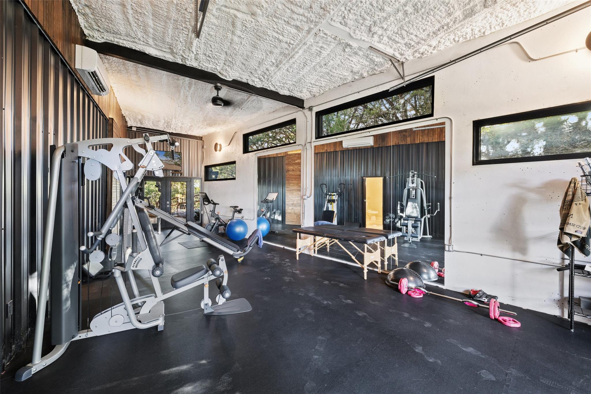 2412 Bee Creek Rd Property Photo 24