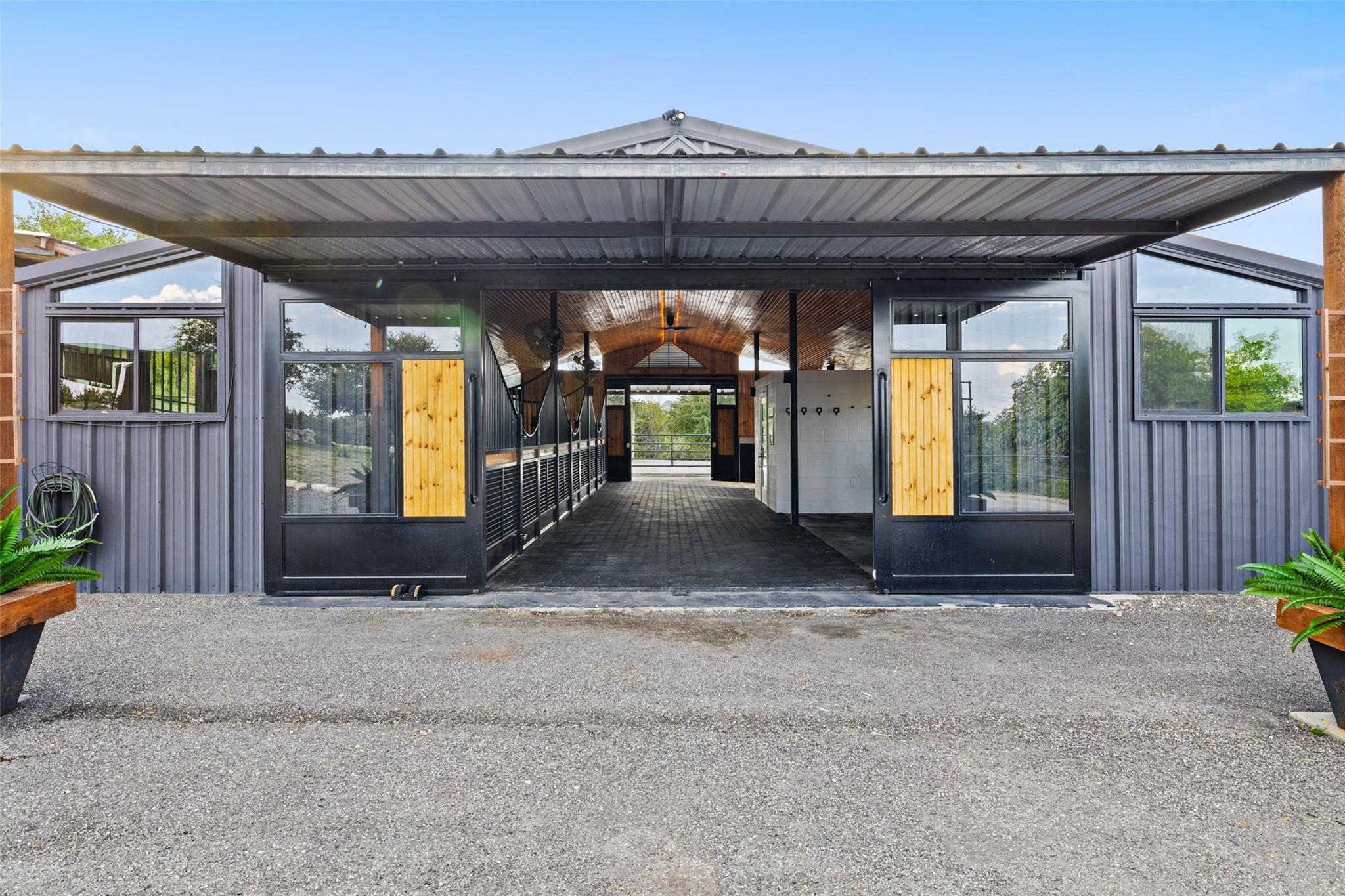 2412 Bee Creek Rd Property Photo 27