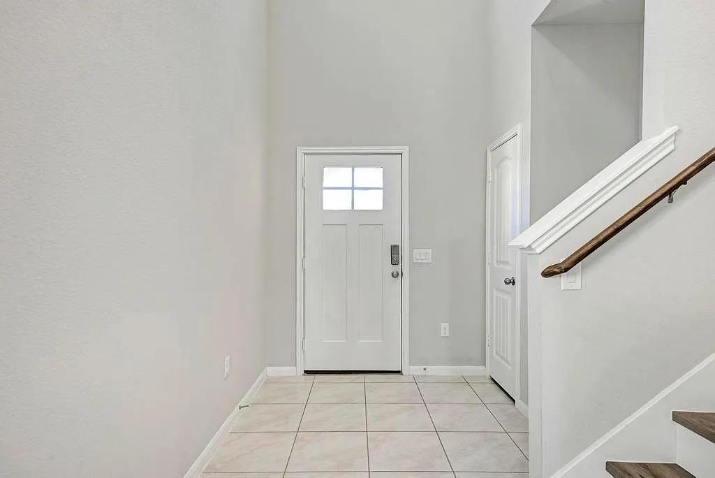 6713 Branrust Dr Property Photo 5