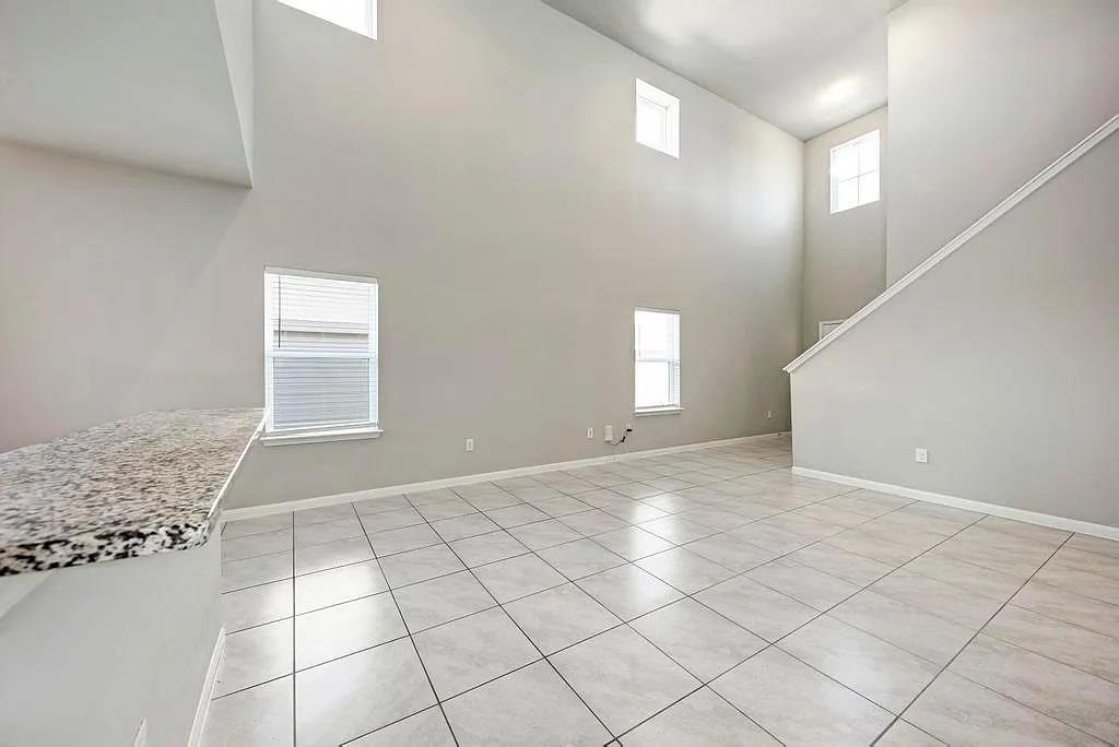 6713 Branrust Dr Property Photo 8