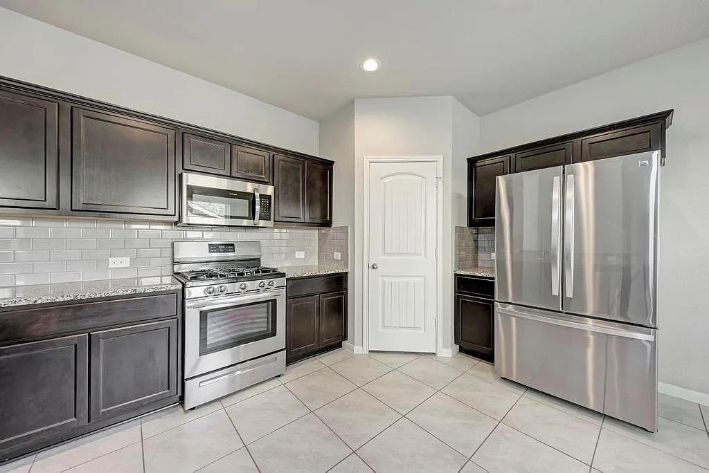 6713 Branrust Dr Property Photo 13