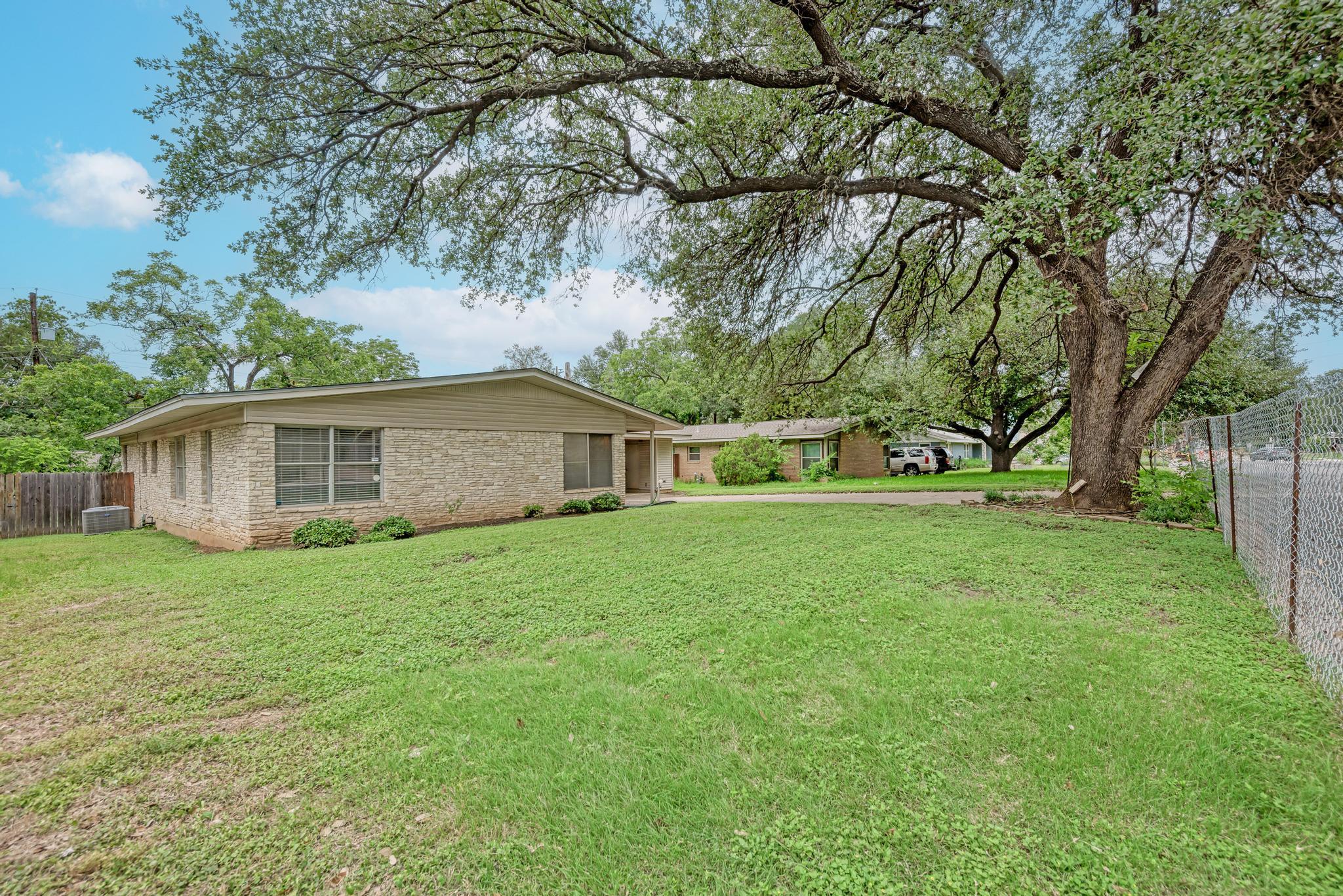 4504 Pack Saddle Pass Property Photo 10