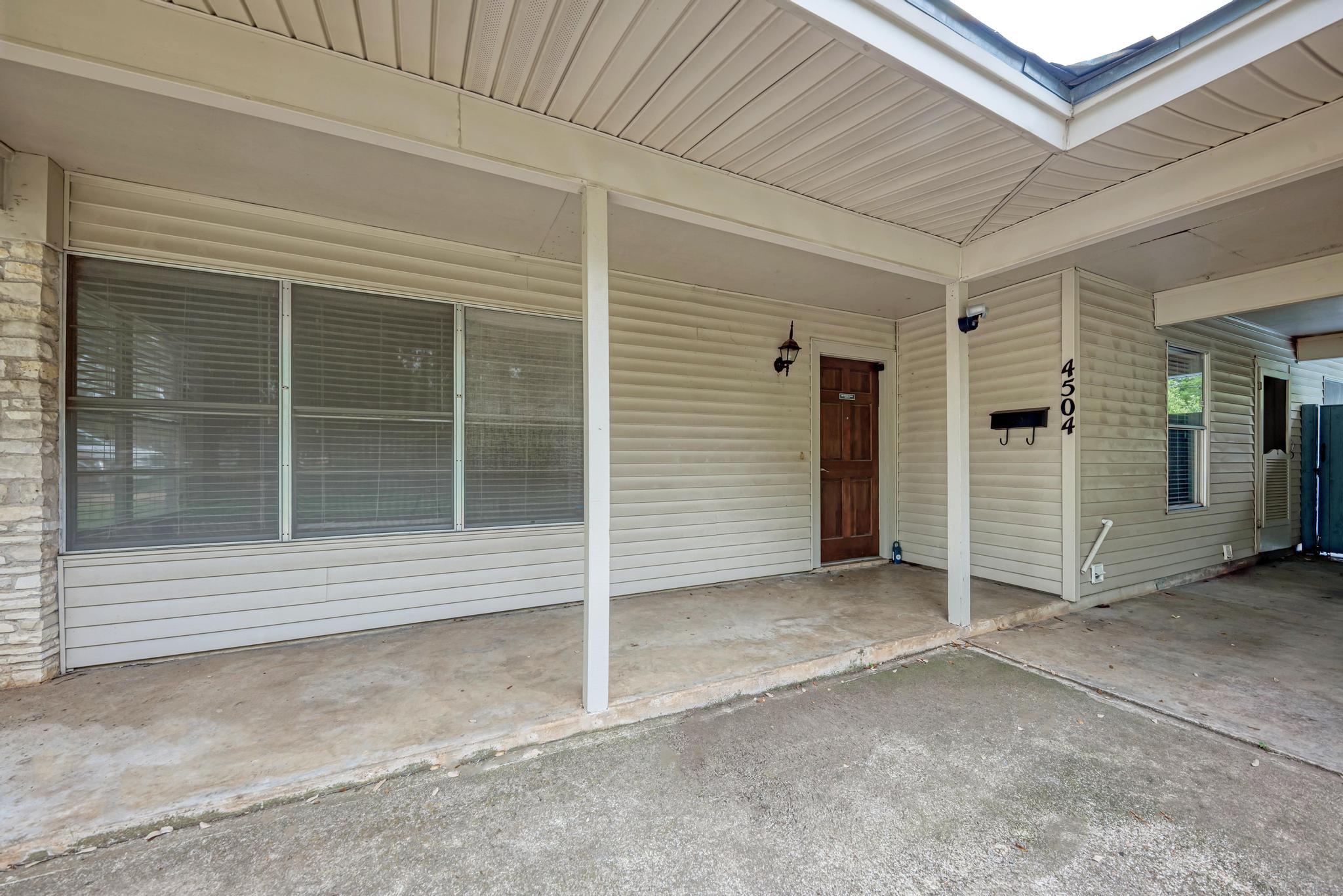 4504 Pack Saddle Pass Property Photo 11