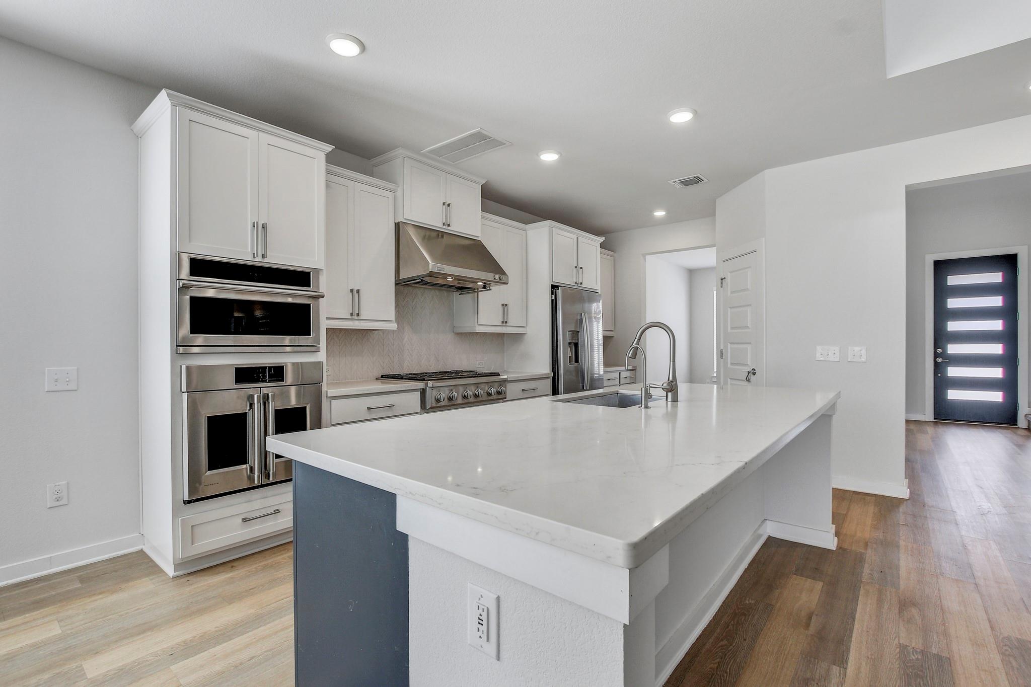 8201 Spire Vw Property Photo 5