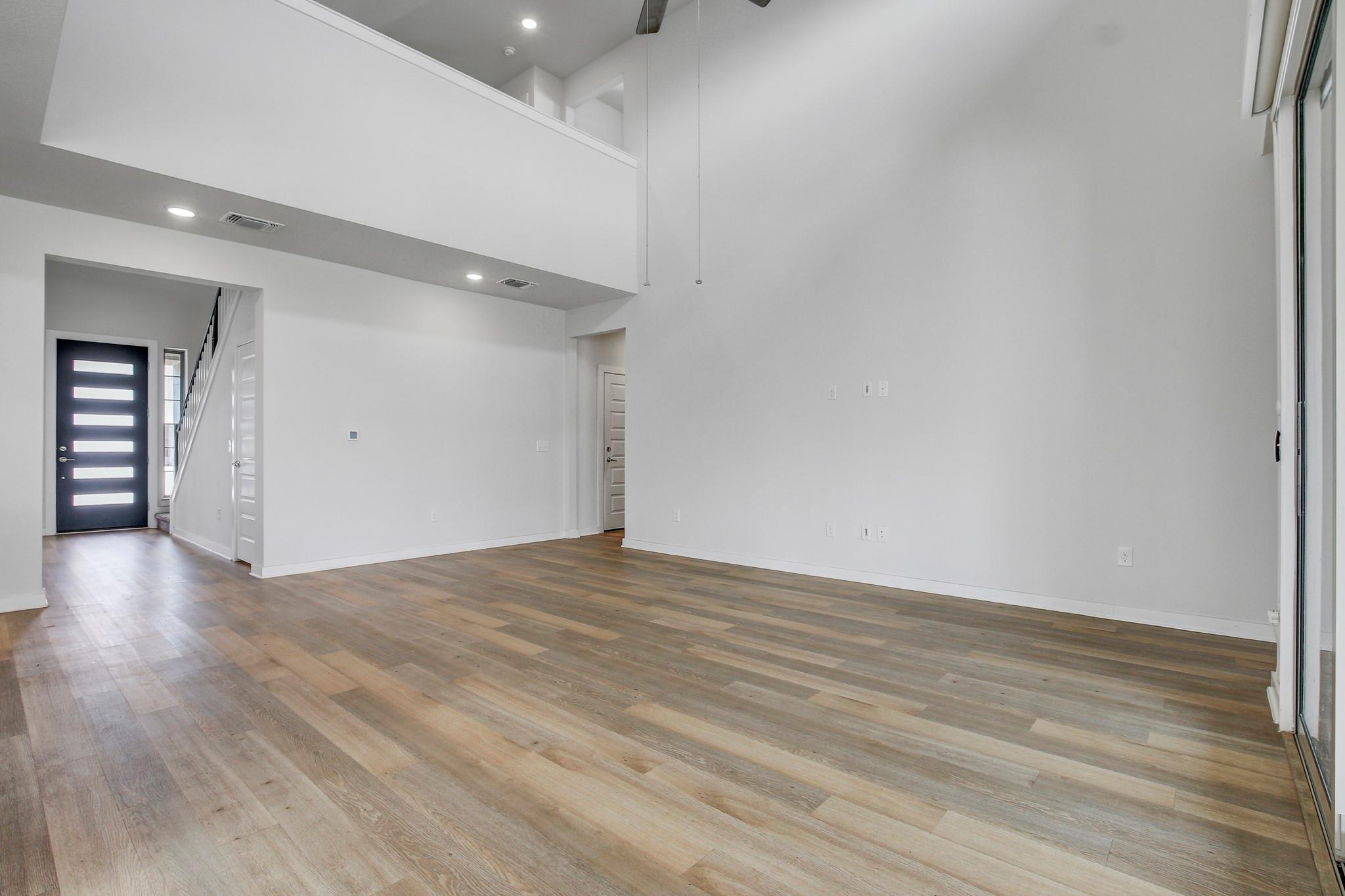 8201 Spire Vw Property Photo 11