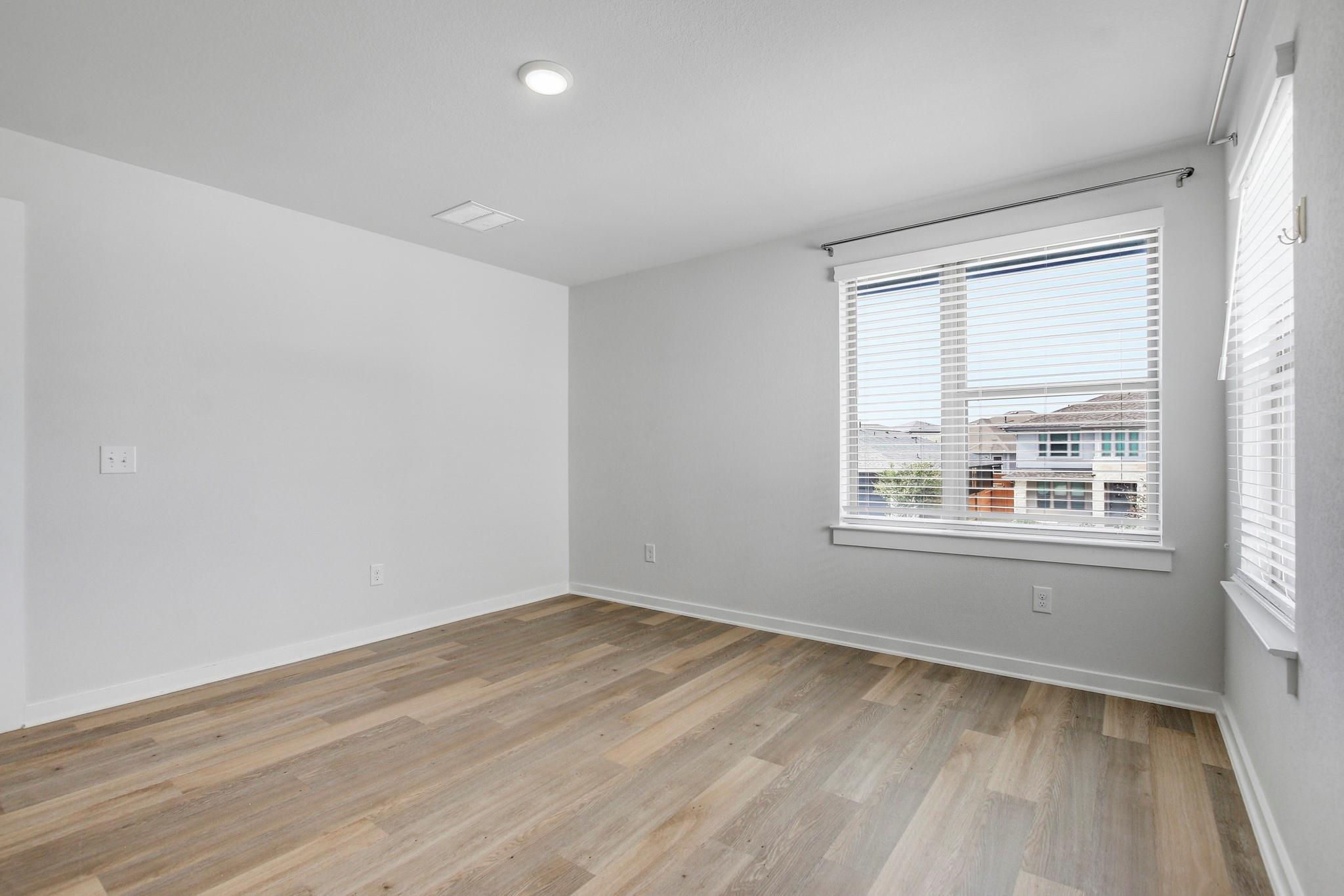 8201 Spire Vw Property Photo 24