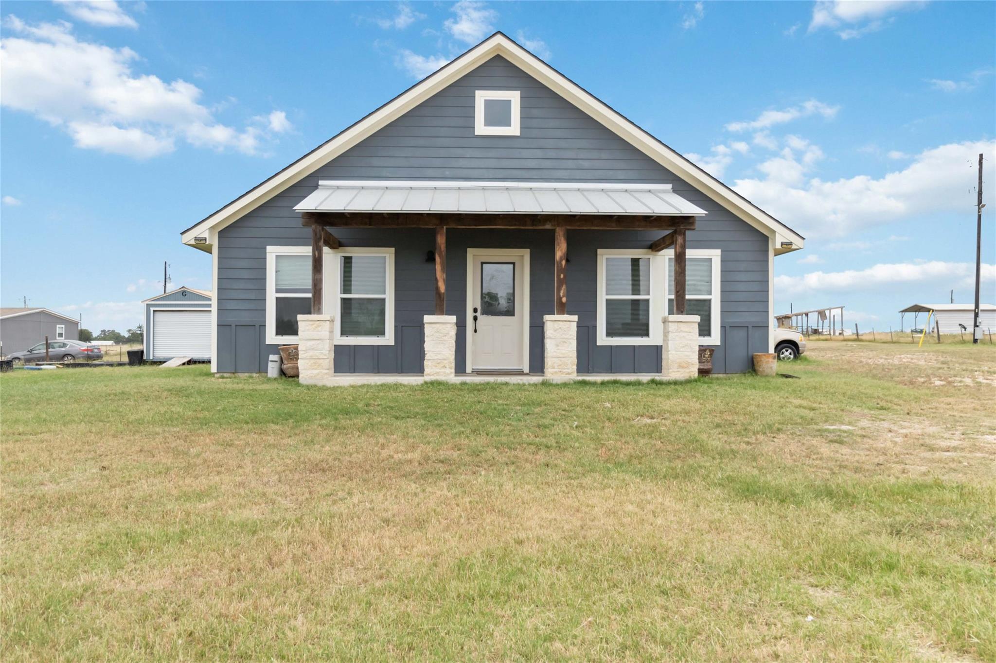 1581 Washburn Rd Property Photo 1