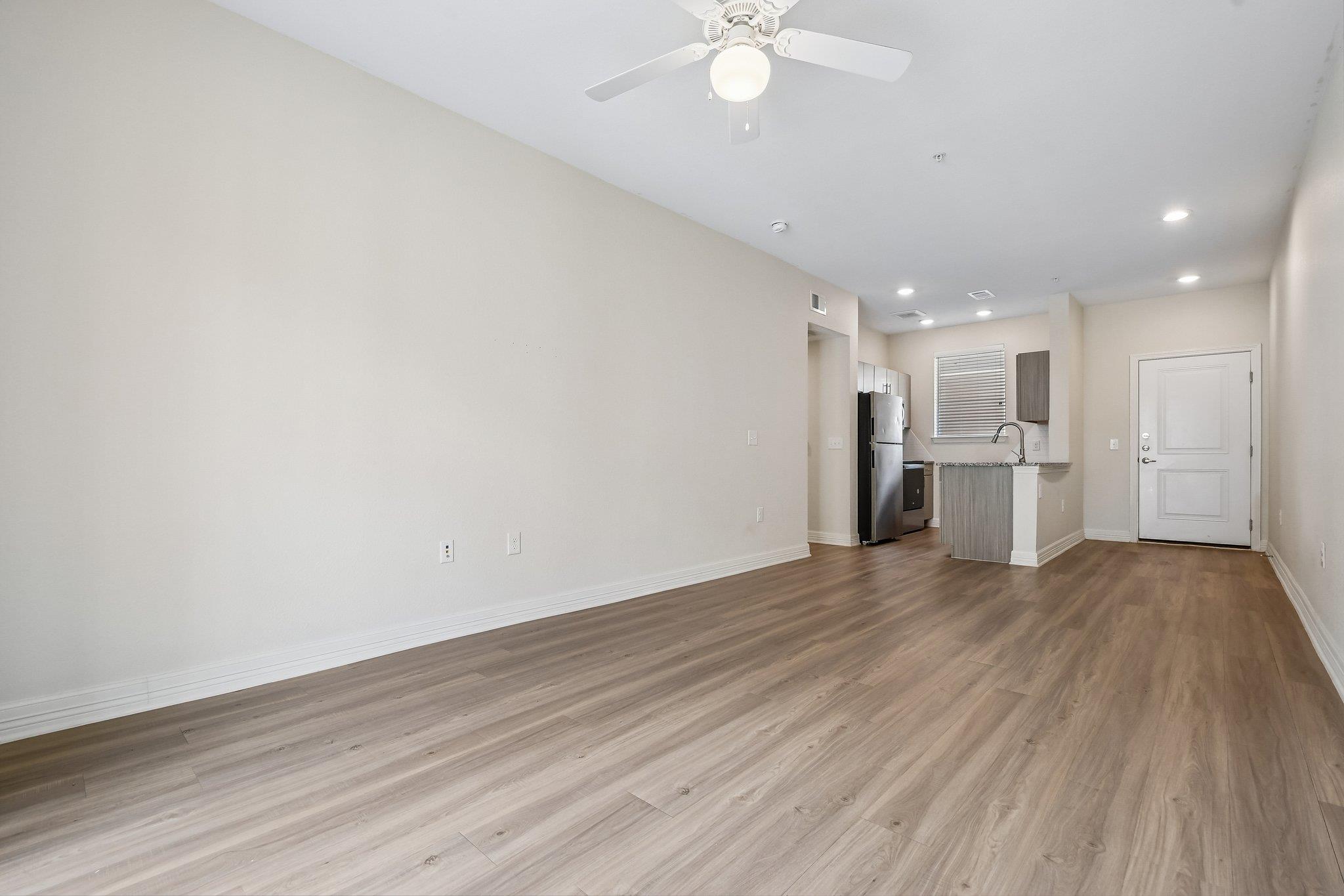 1201 Whitestone Blvd #i-102 Property Photo 4