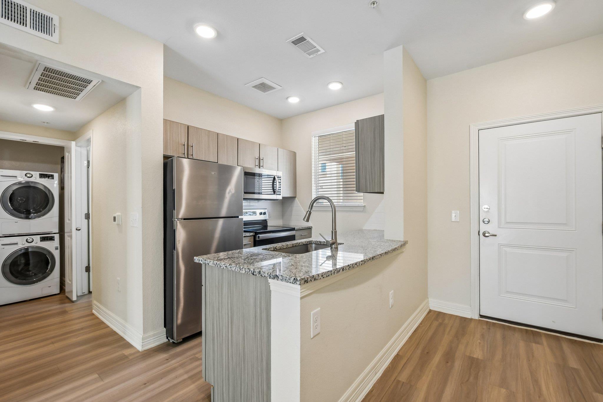 1201 Whitestone Blvd #i-102 Property Photo 7