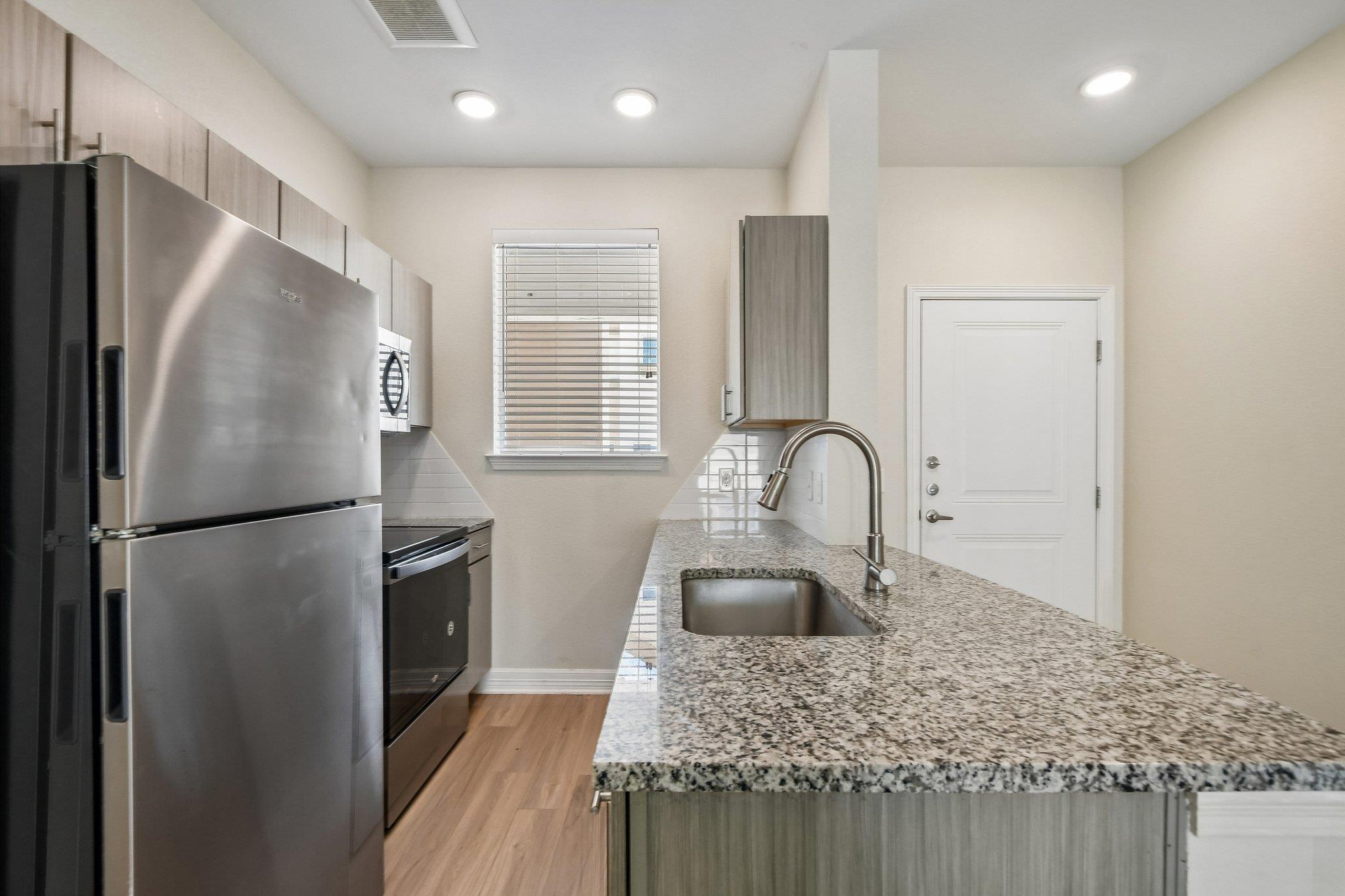 1201 Whitestone Blvd #i-102 Property Photo 9