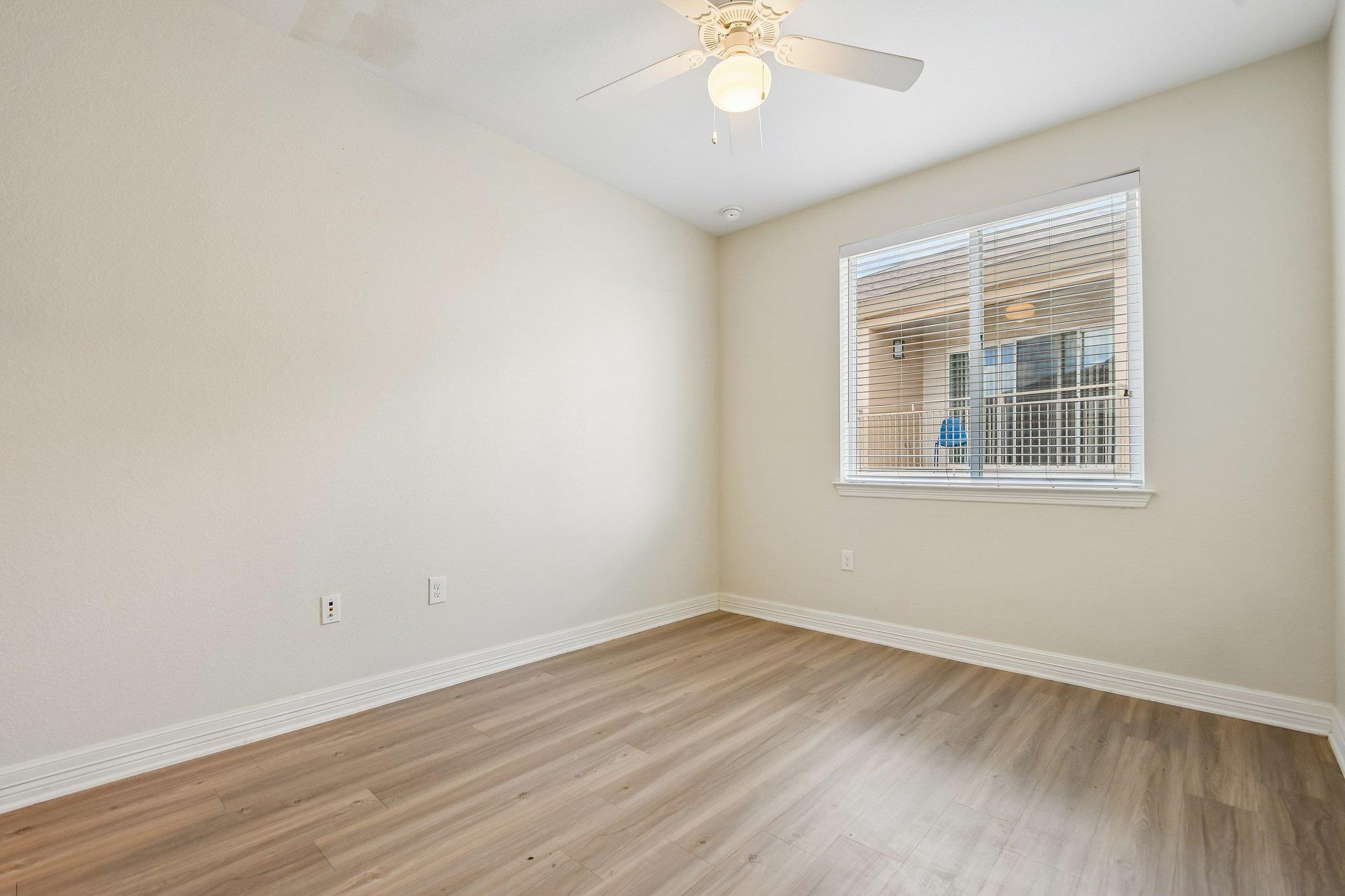 1201 Whitestone Blvd #i-102 Property Photo 14