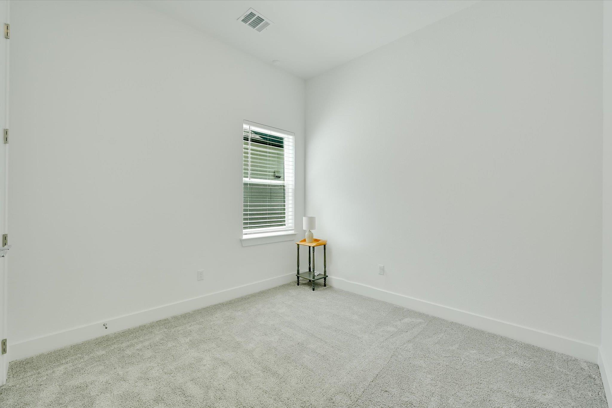 111 Breda Ave Property Photo 12