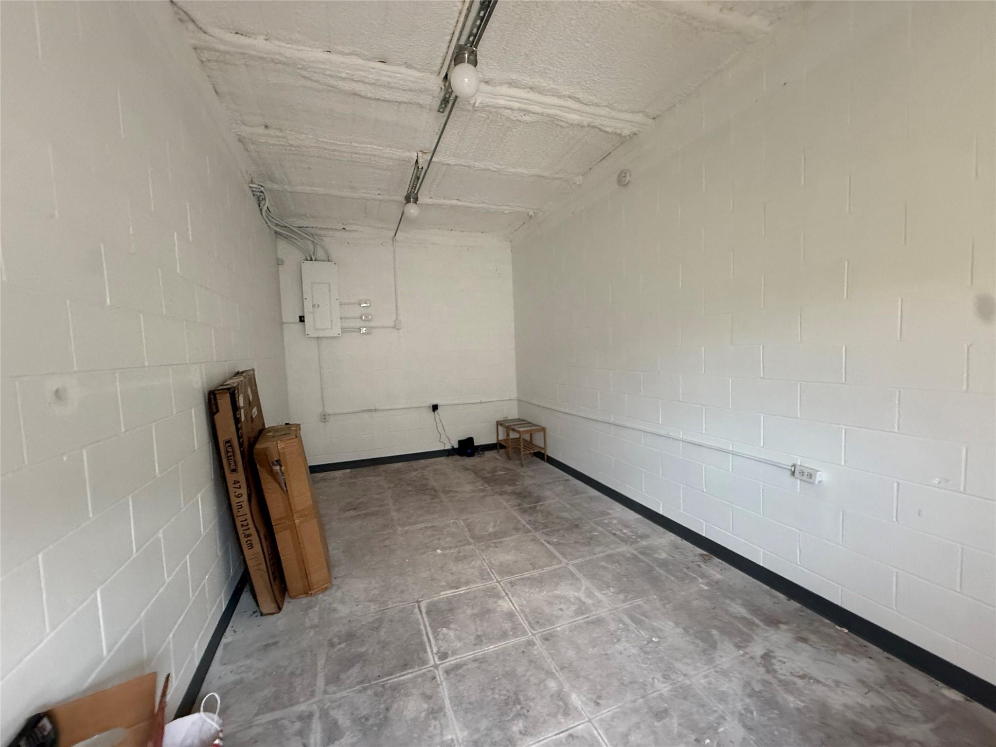 117 S Main St Property Photo 22