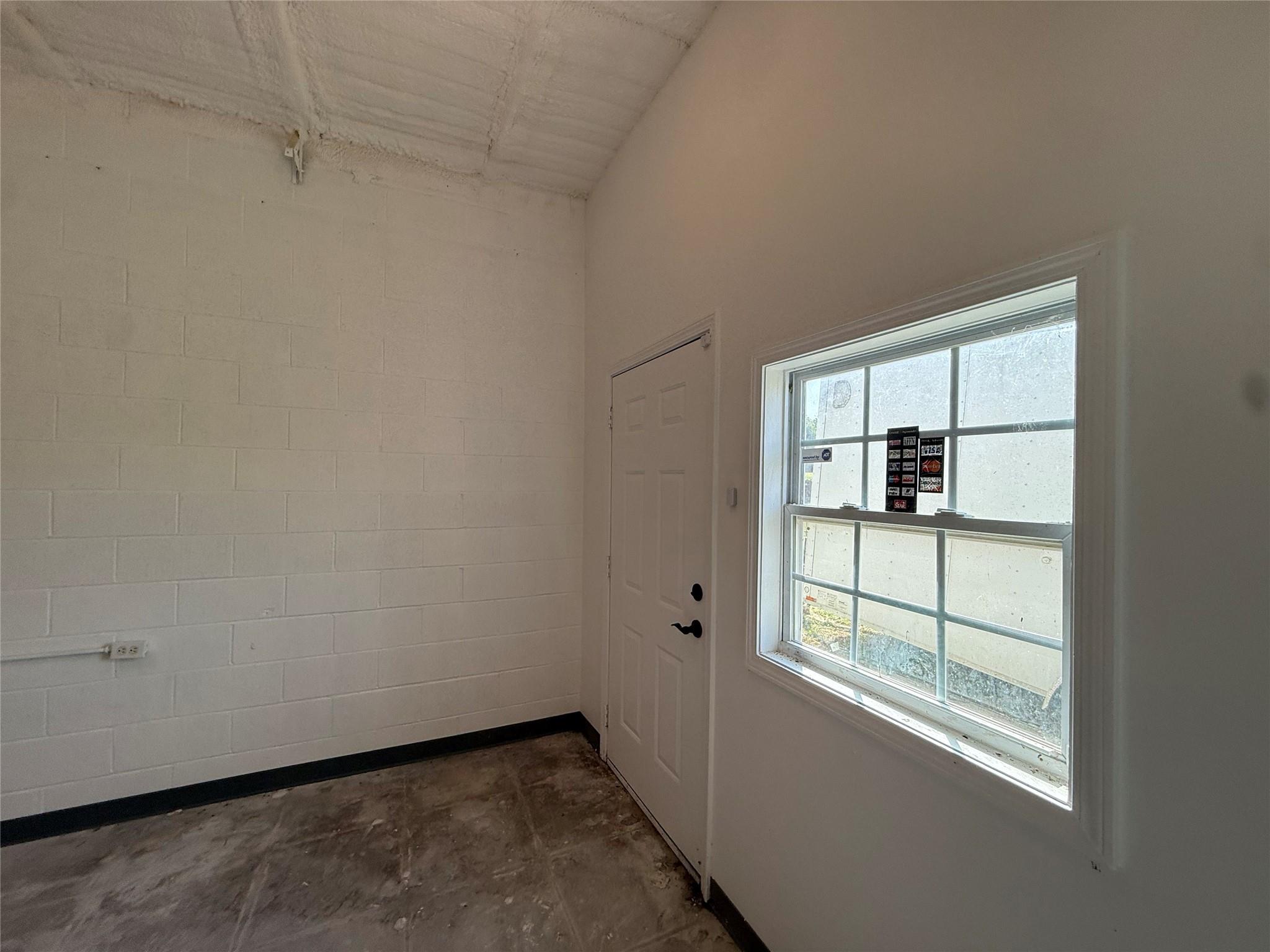117 S Main St Property Photo 23