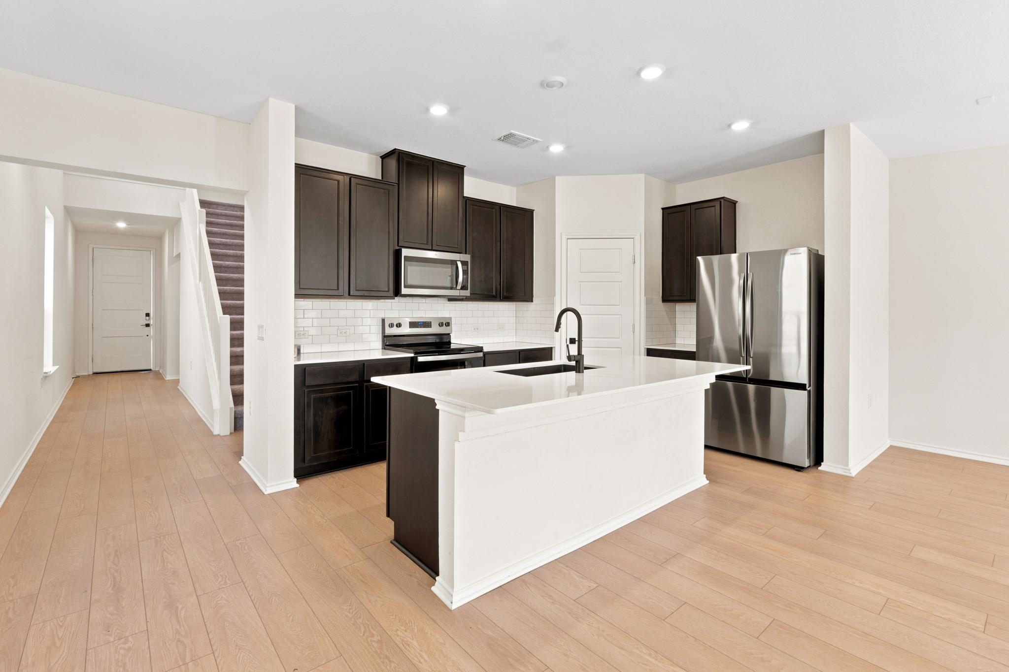 12605 Orchard Grove Ln Property Photo 6