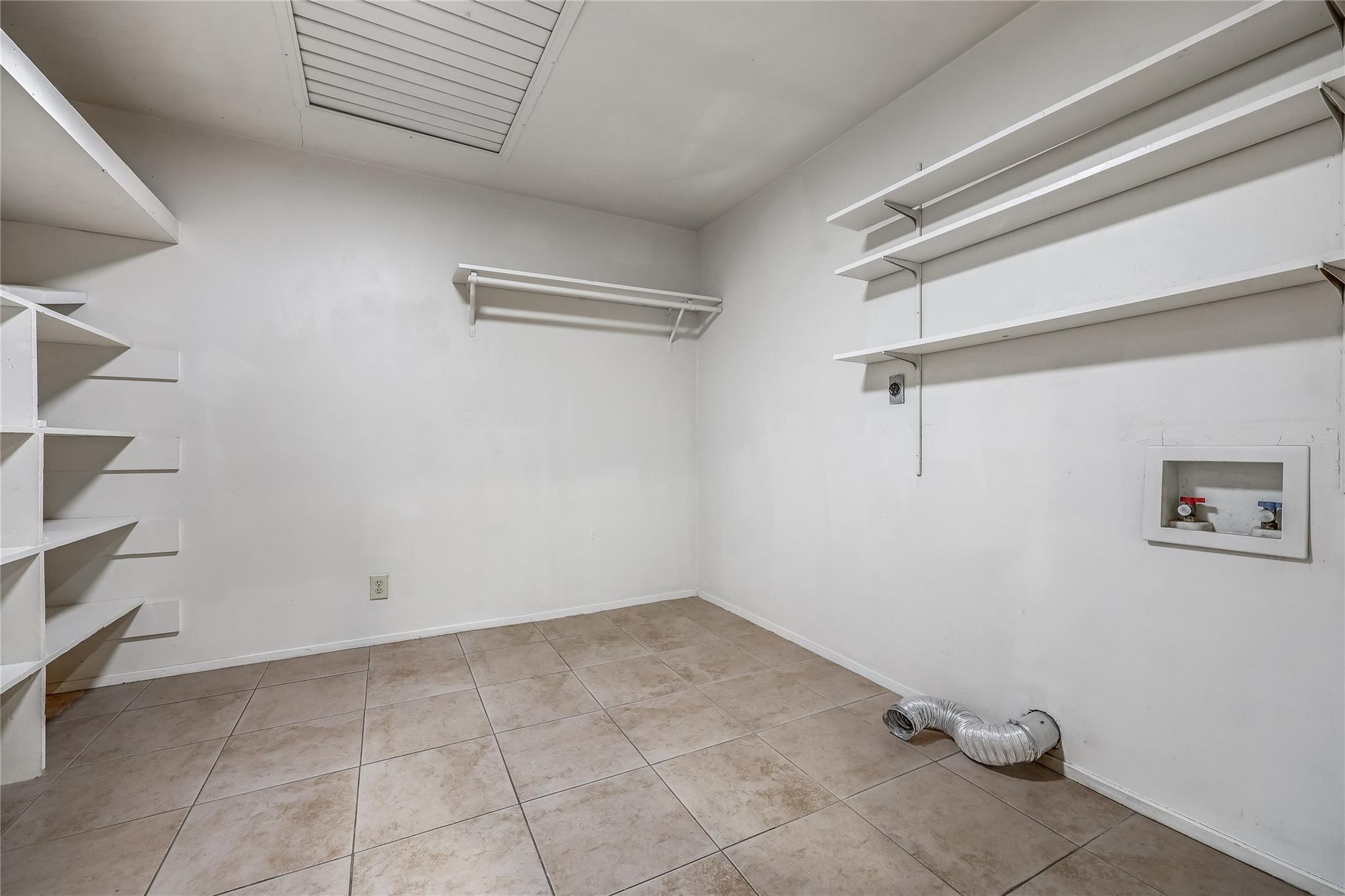 8413 Stillwood Ln Property Photo 27