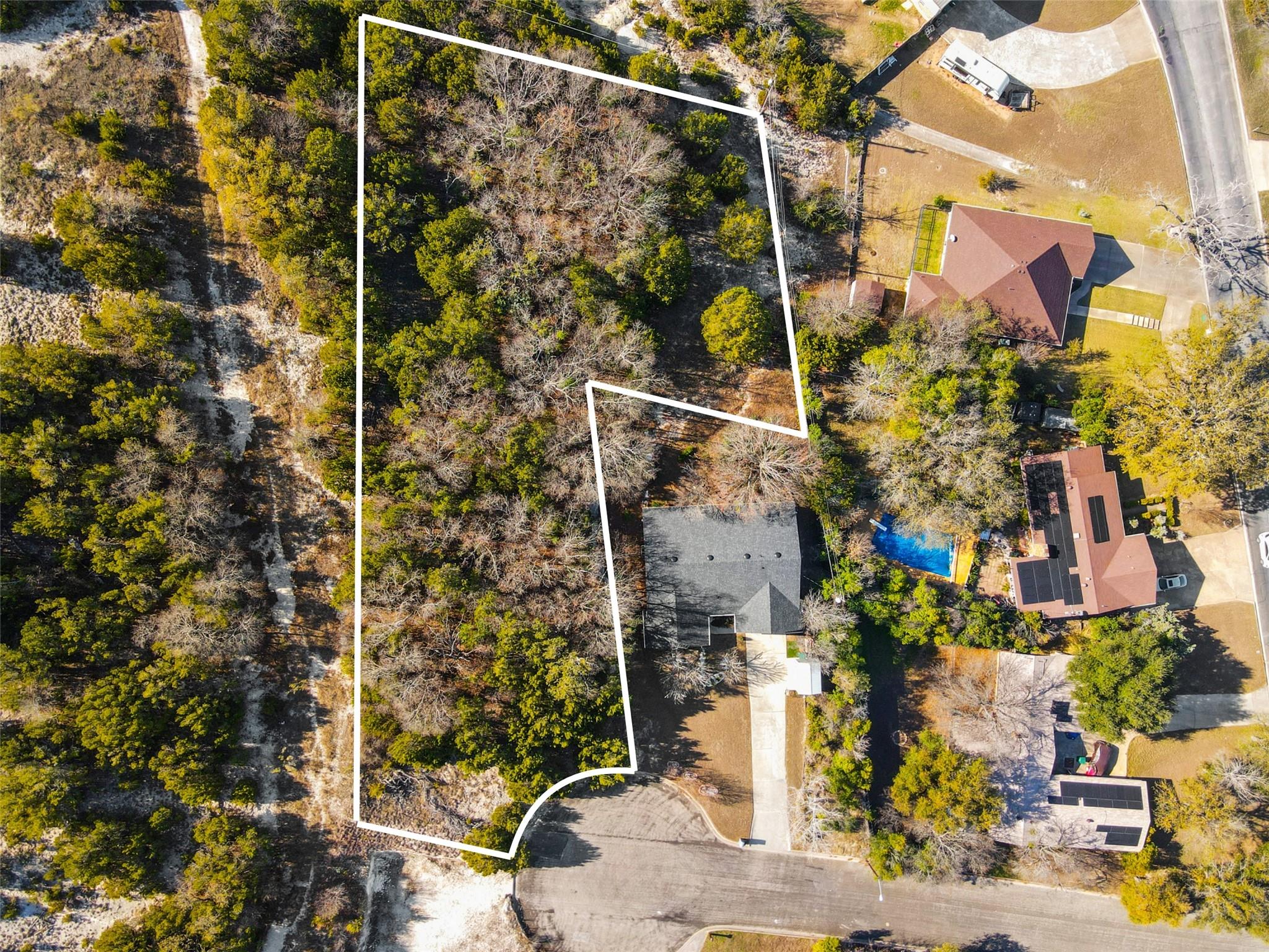 1714 Forest Hills Dr Property Photo 7