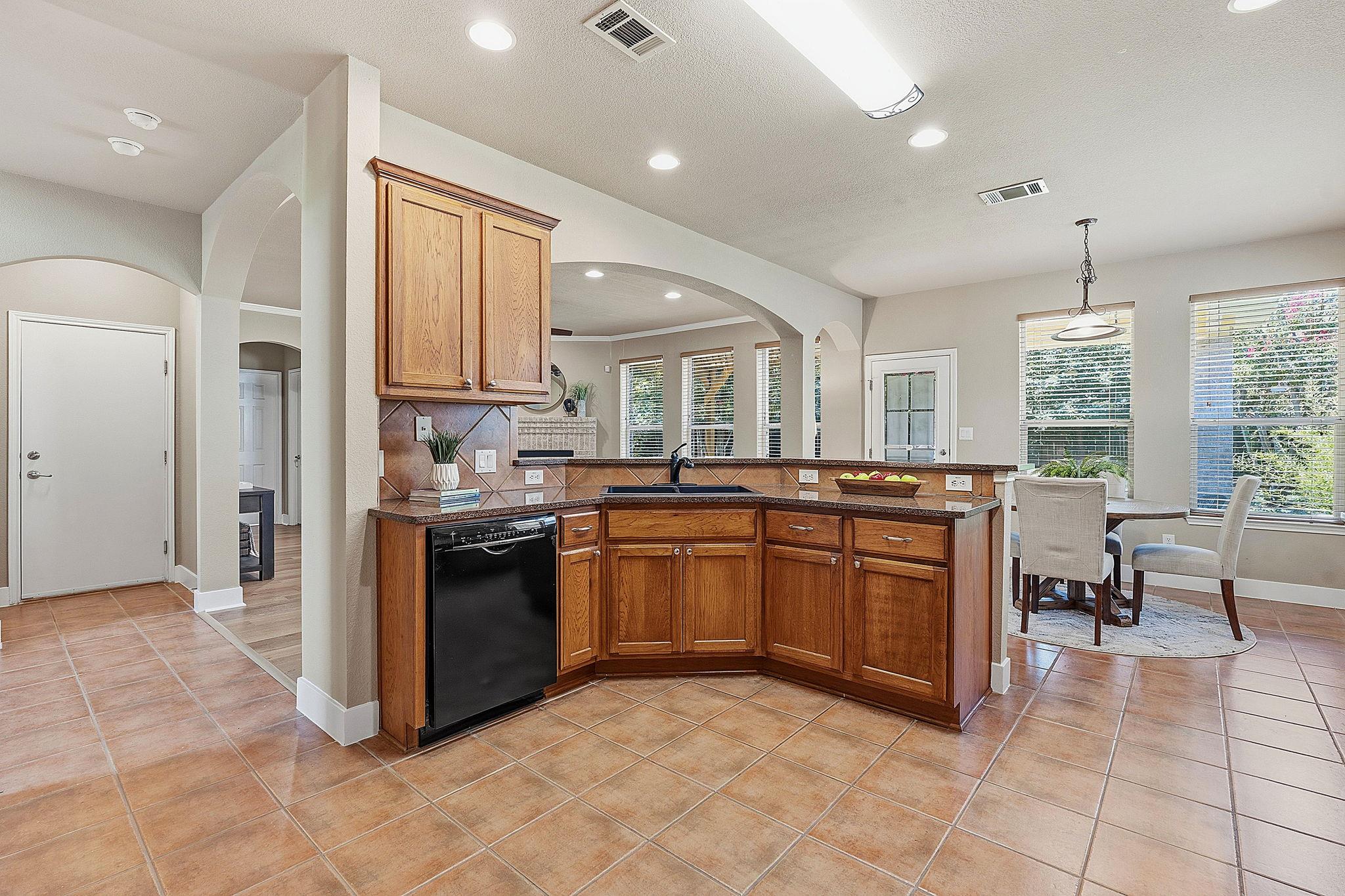 9716 Pasatiempo Dr Property Photo 10